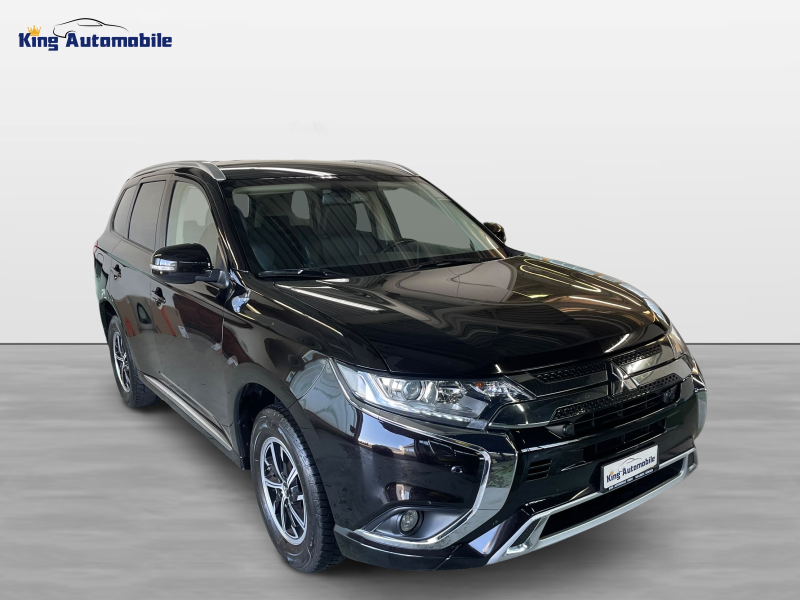 MITSUBISHI OUTLANDER 2.4 PHEV Value 4WD Automatic | CH-Auto | 1-Hand | Ab MFK 03.2025 | Rückfahrkamera-image-3
