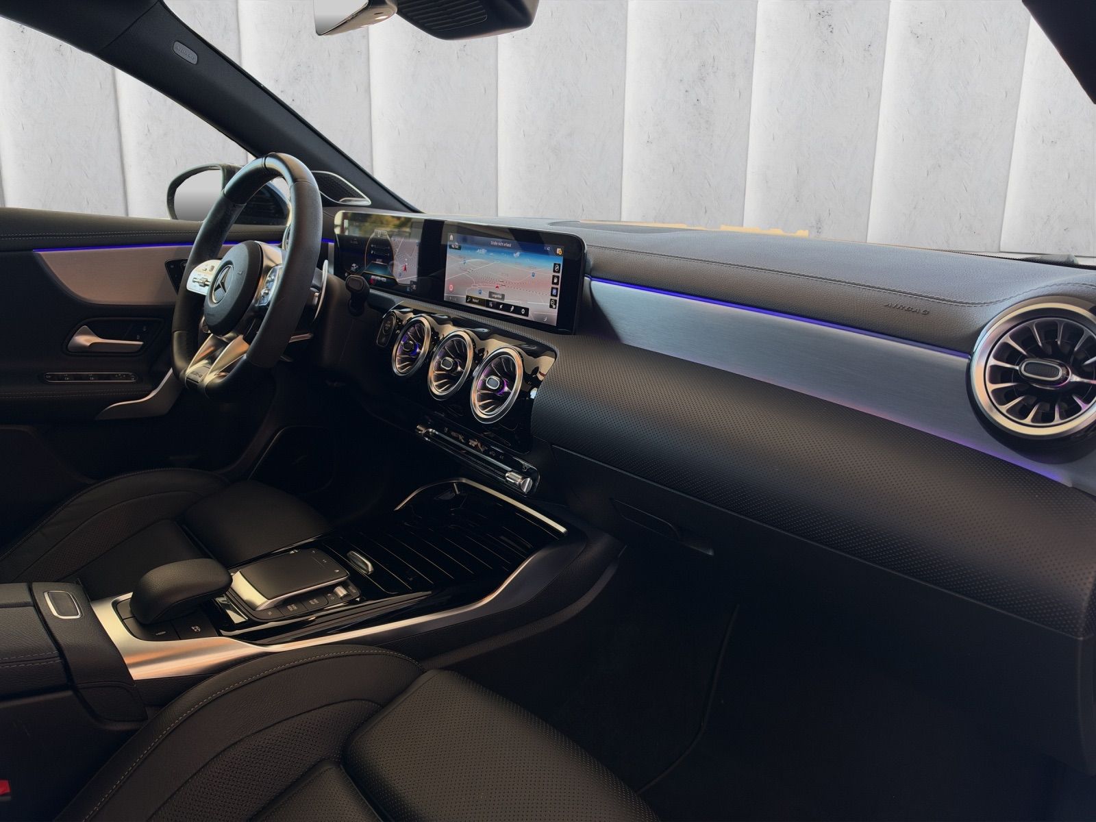 MERCEDES-BENZ A 45 AMG A 45 S AMG 4Matic+ Speedshift-image-28