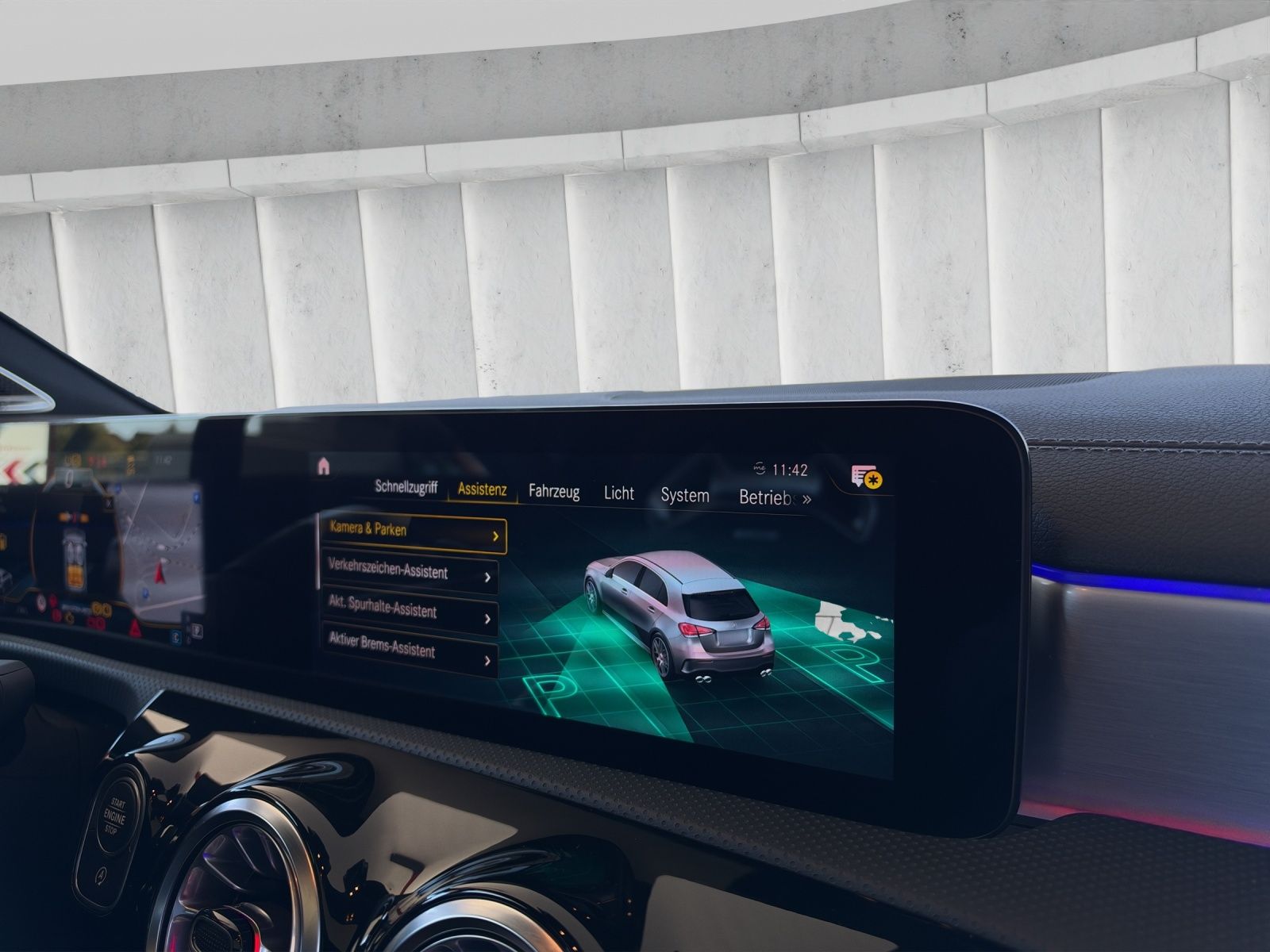 MERCEDES-BENZ A 45 AMG A 45 S AMG 4Matic+ Speedshift-image-15