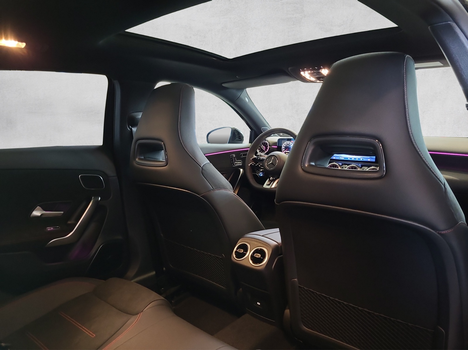 MERCEDES-BENZ A 35 4M AMG-image-11