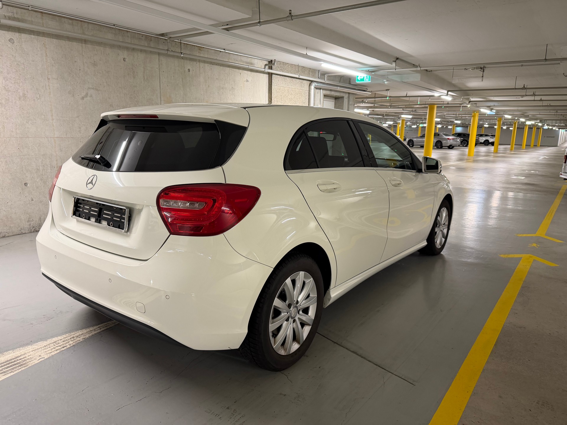 MERCEDES-BENZ A 200 Style-image-2