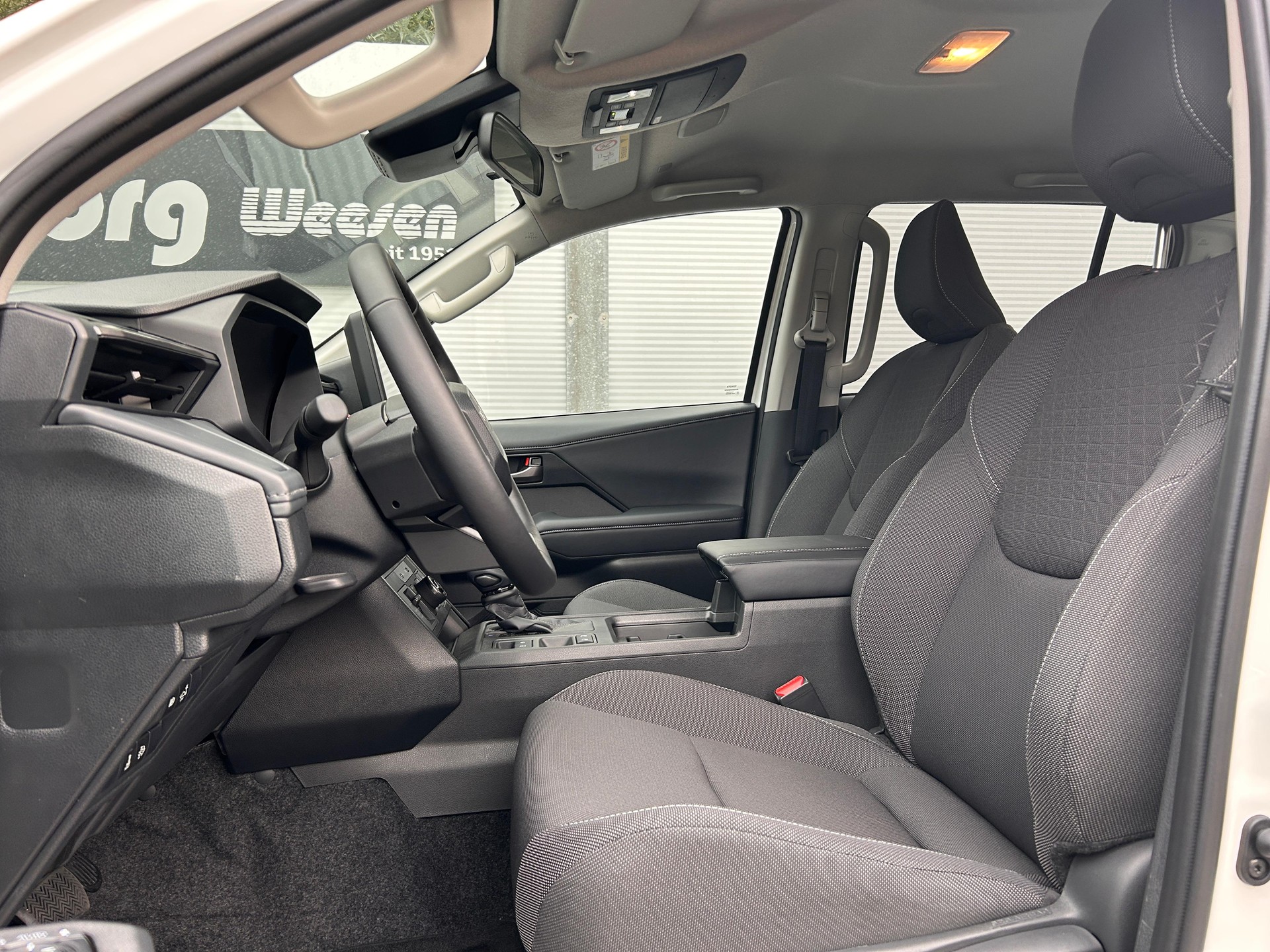 TOYOTA Hilux Double Cab.-Pick-up 2.8 D-4D MHEV 204 Advanced-image-7