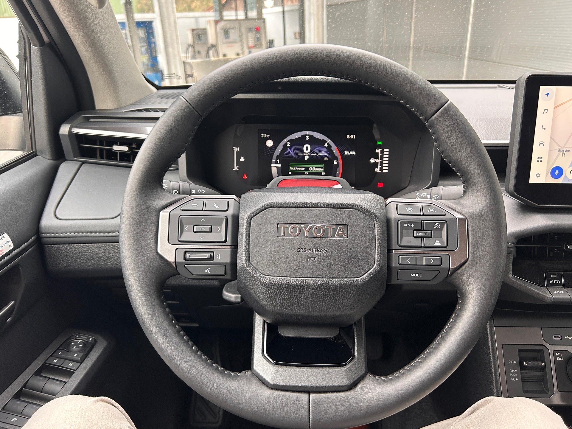 TOYOTA Hilux Double Cab.-Pick-up 2.8 D-4D MHEV 204 Advanced-image-8