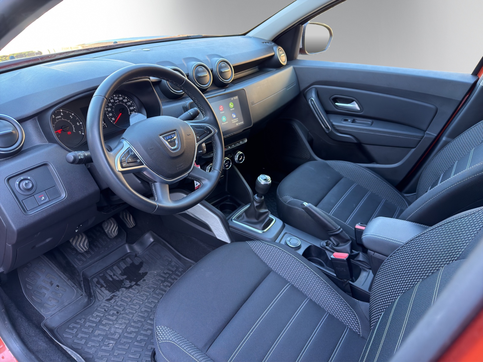 DACIA Duster 1.5 Blue dCi Prestige 4WD-image-5