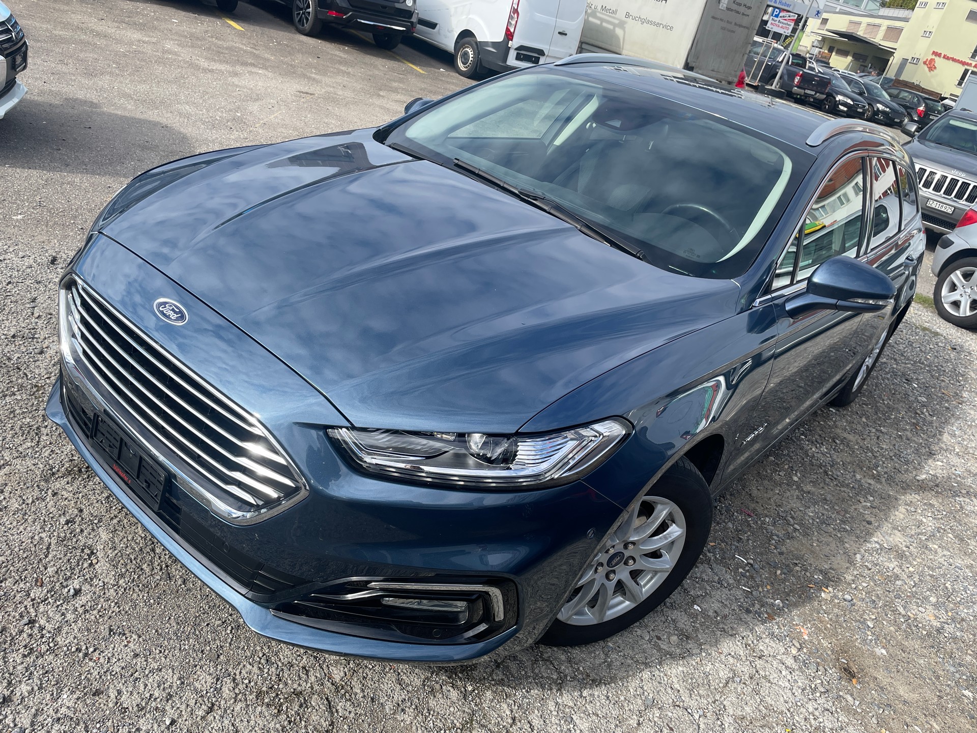 FORD Mondeo 2.0 HEV Trend eCVT-image-1