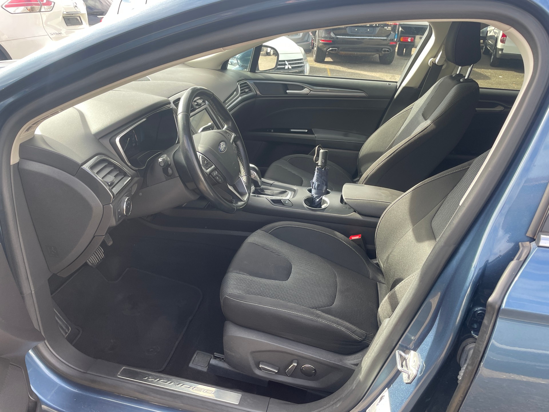FORD Mondeo 2.0 HEV Trend eCVT-image-5