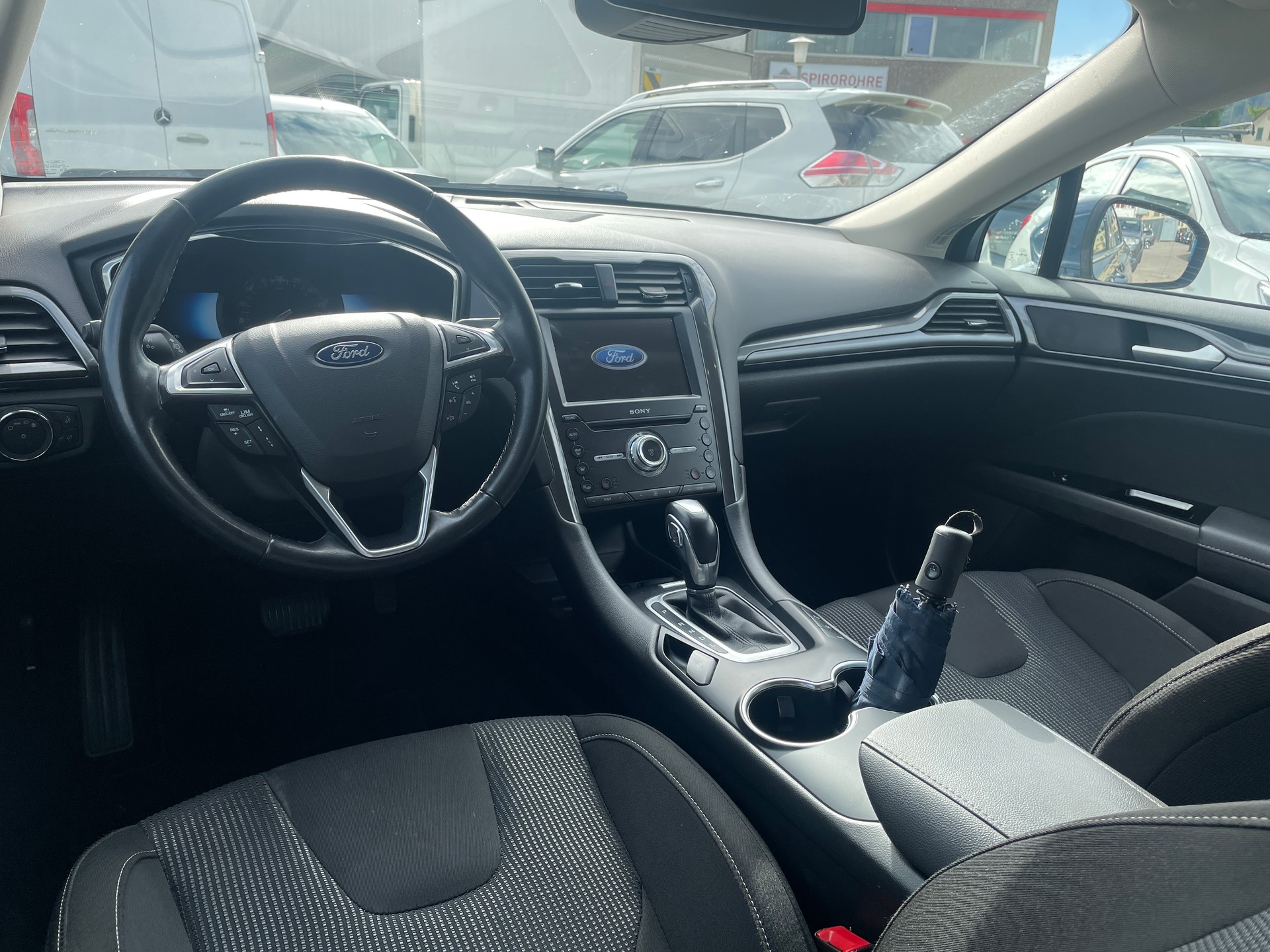 FORD Mondeo 2.0 HEV Trend eCVT-image-7