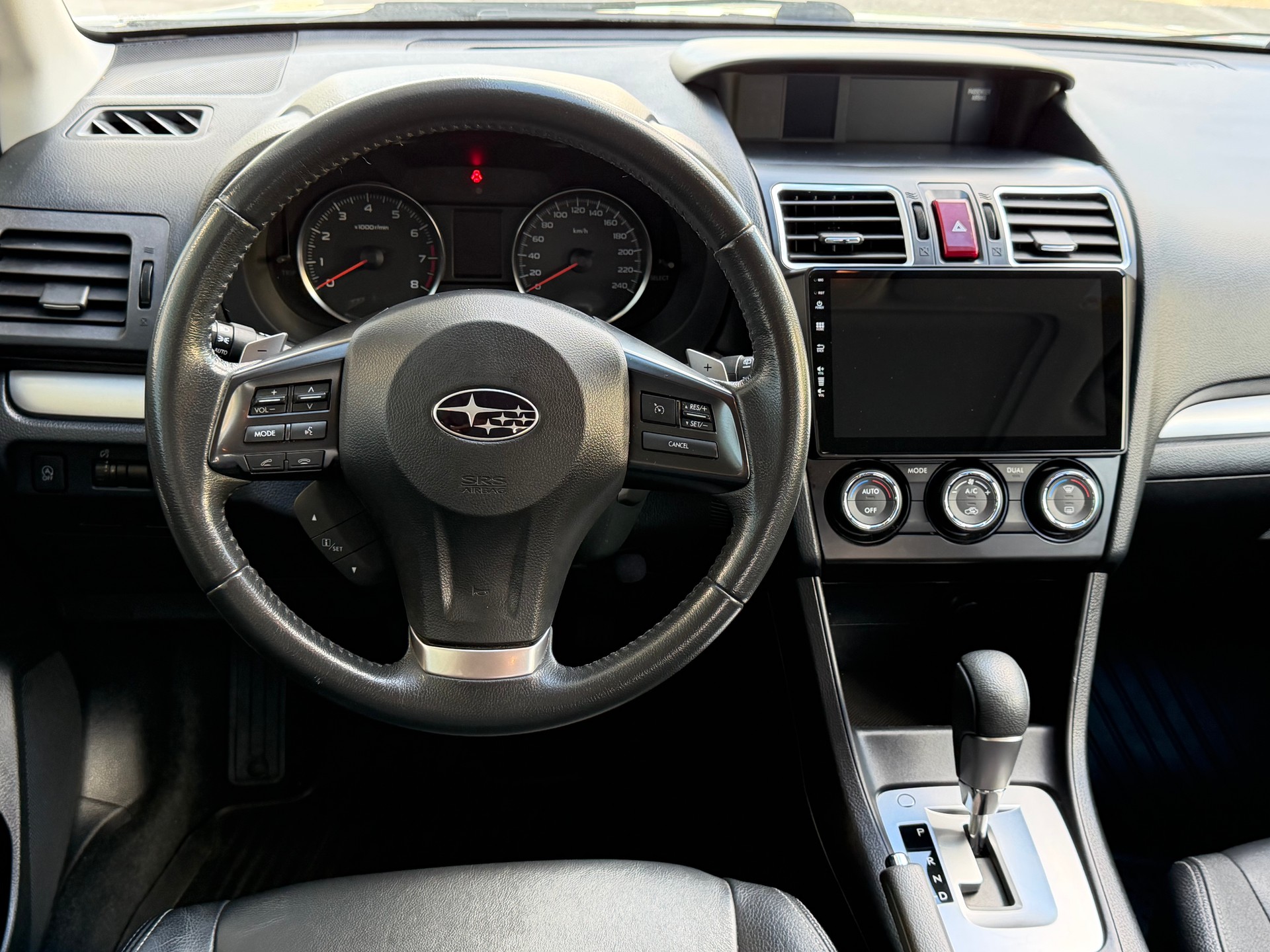 SUBARU XV 2.0 Swiss Three AWD CVT / 4X4 ALLRAD-image-8