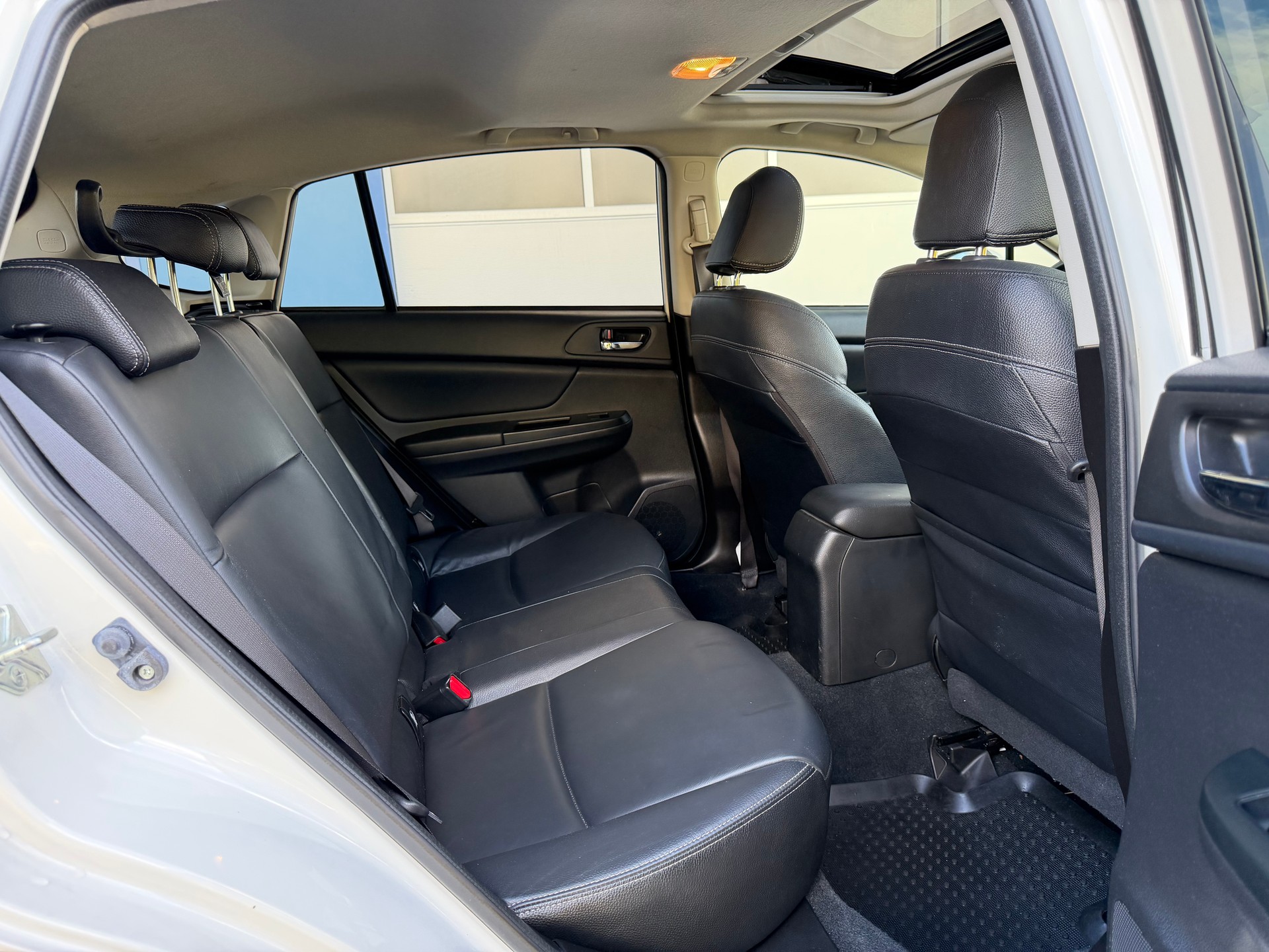 SUBARU XV 2.0 Swiss Three AWD CVT / 4X4 ALLRAD-image-10