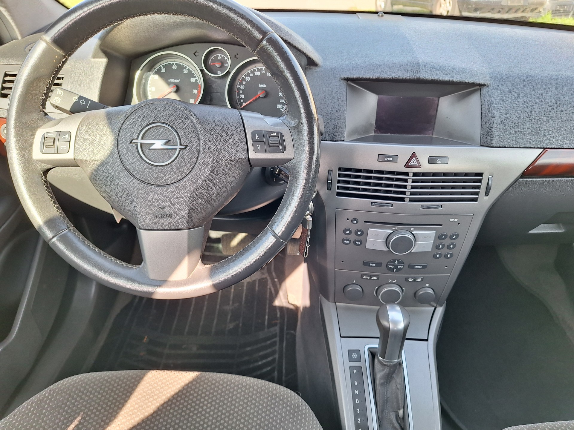 OPEL Astra 1.8i 16V Enjoy-image-10
