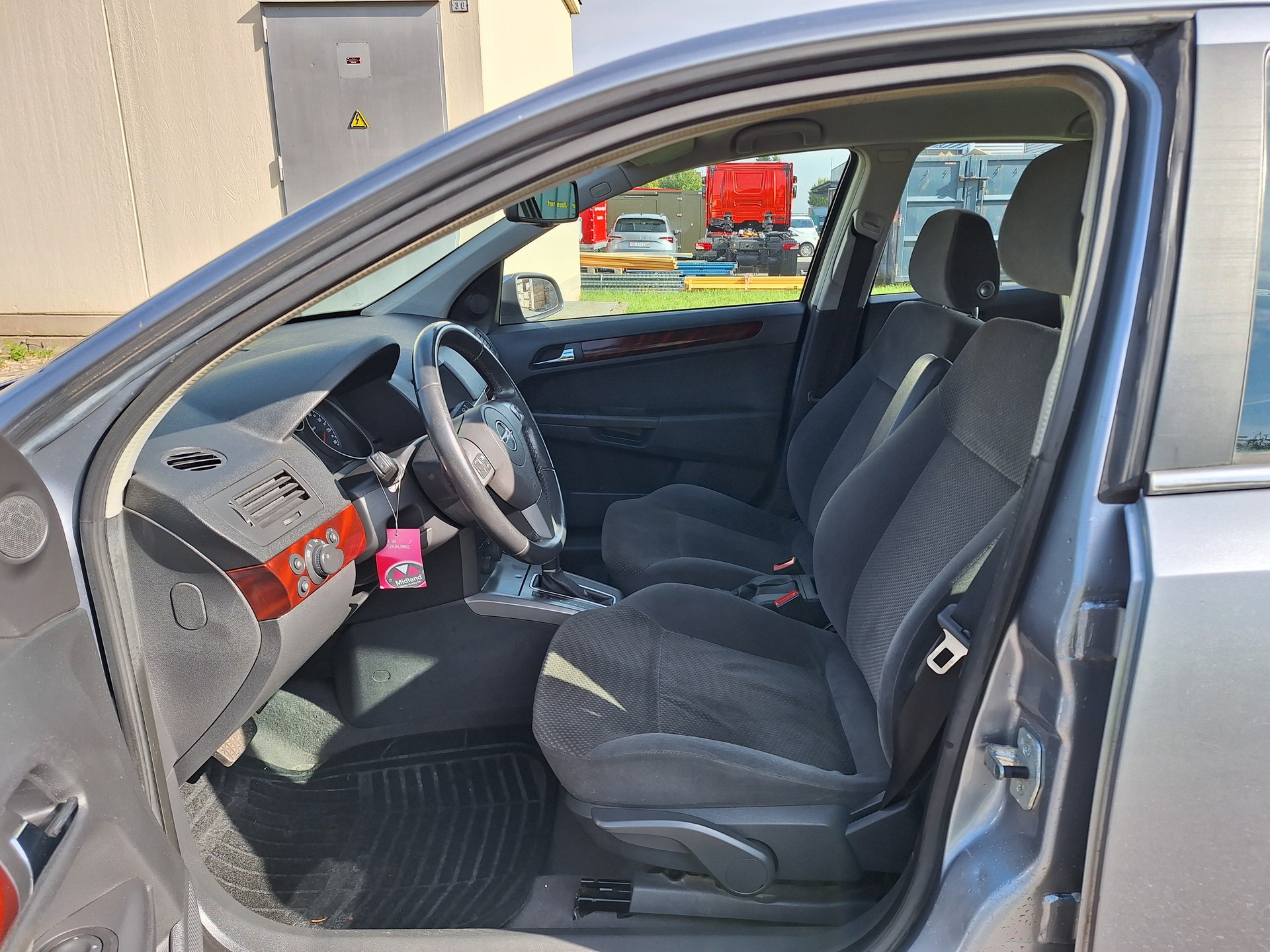 OPEL Astra 1.8i 16V Enjoy-image-6