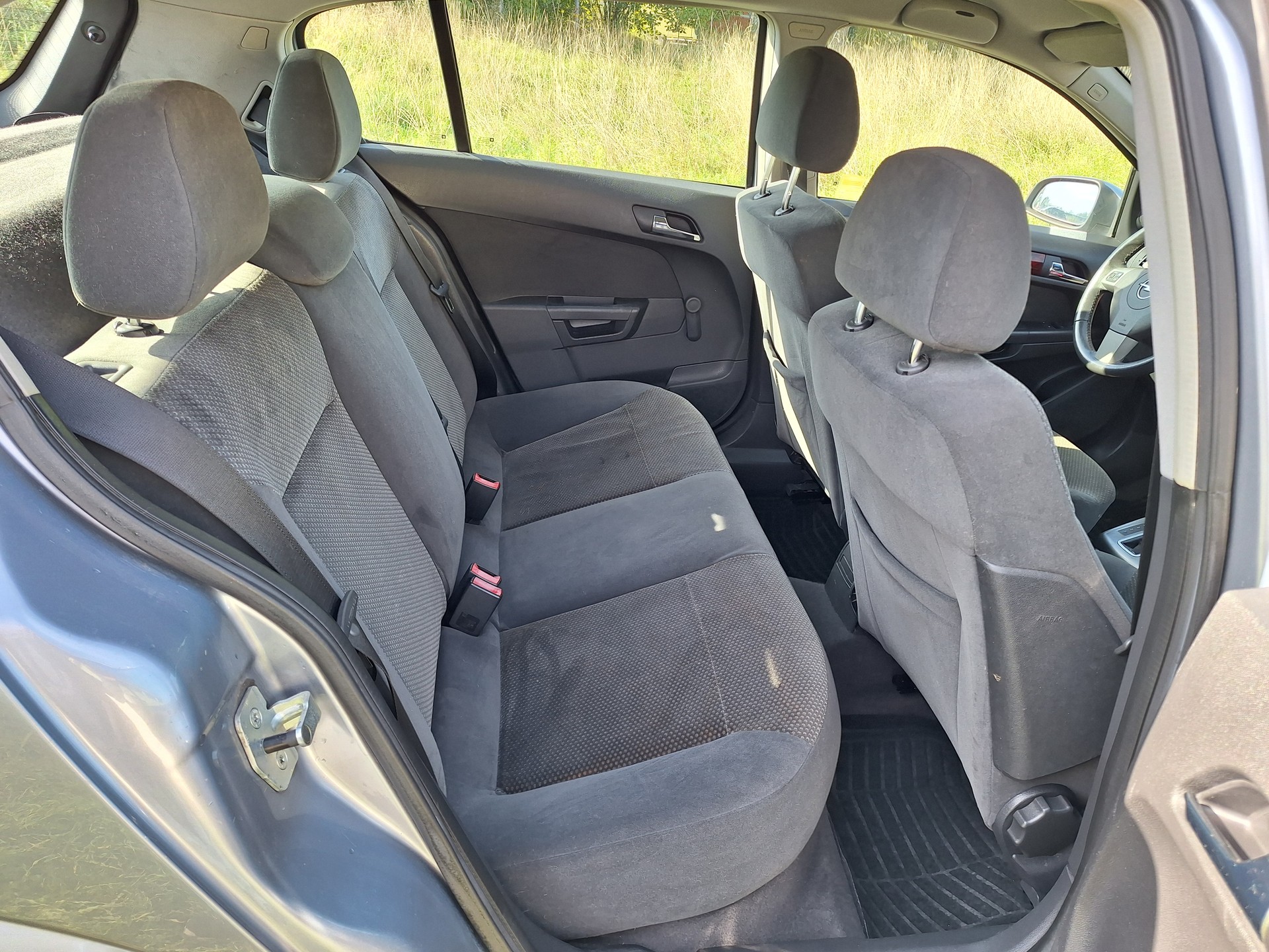 OPEL Astra 1.8i 16V Enjoy-image-8