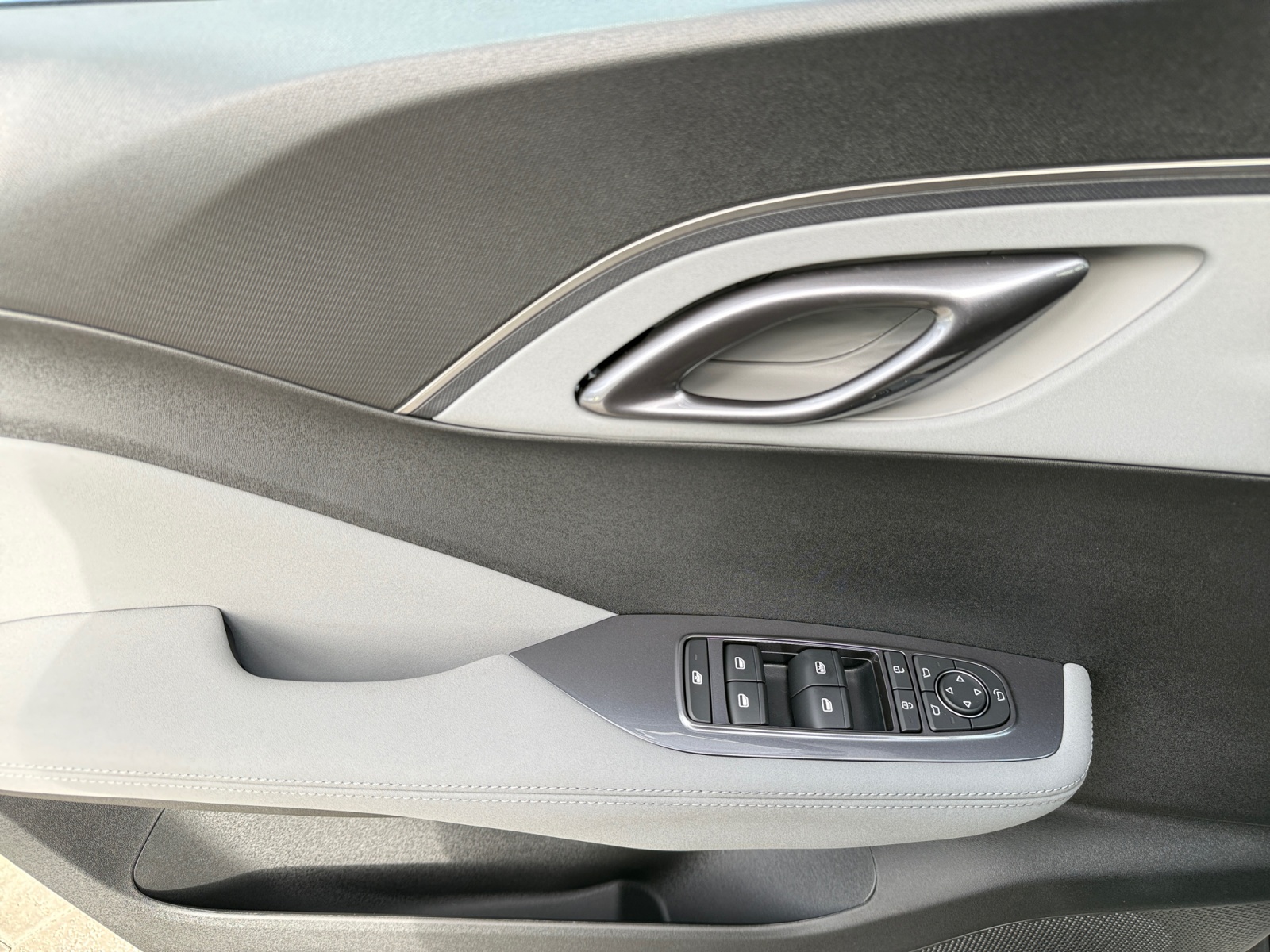 BYD Dolphin Surf 43 kWh Comfort-image-10