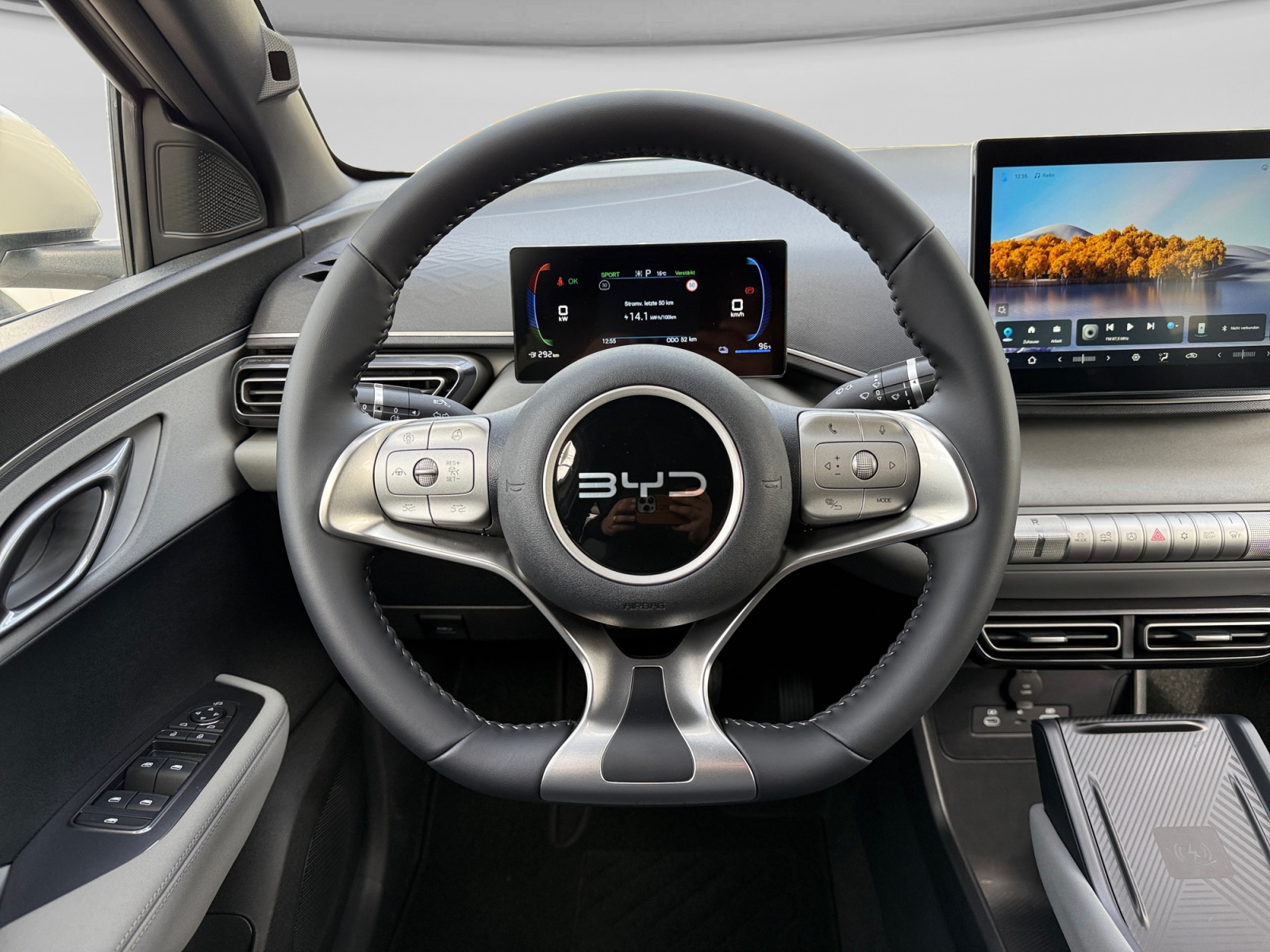 BYD Dolphin Surf 43 kWh Comfort-image-12