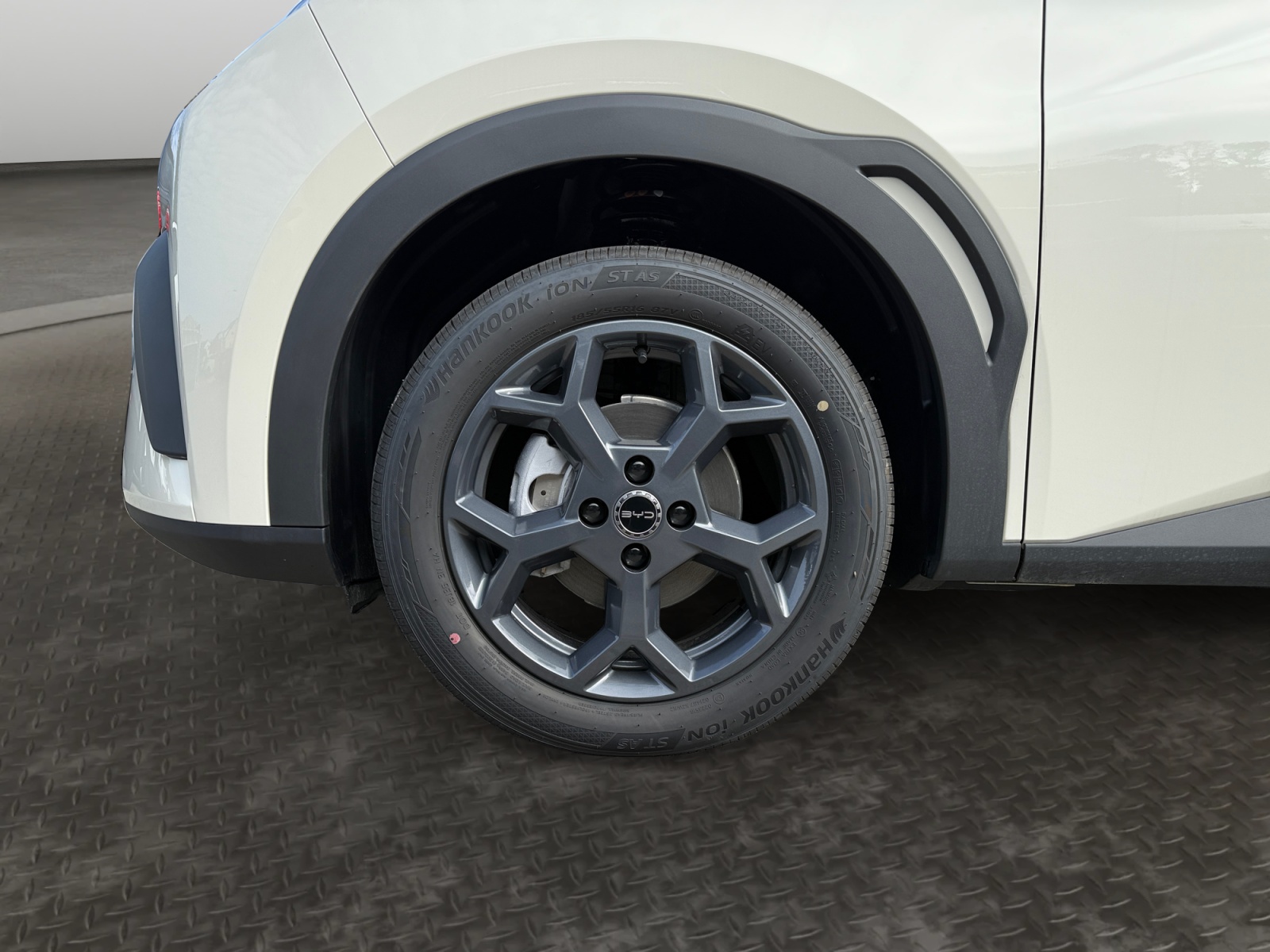 BYD Dolphin Surf 43 kWh Comfort-image-8