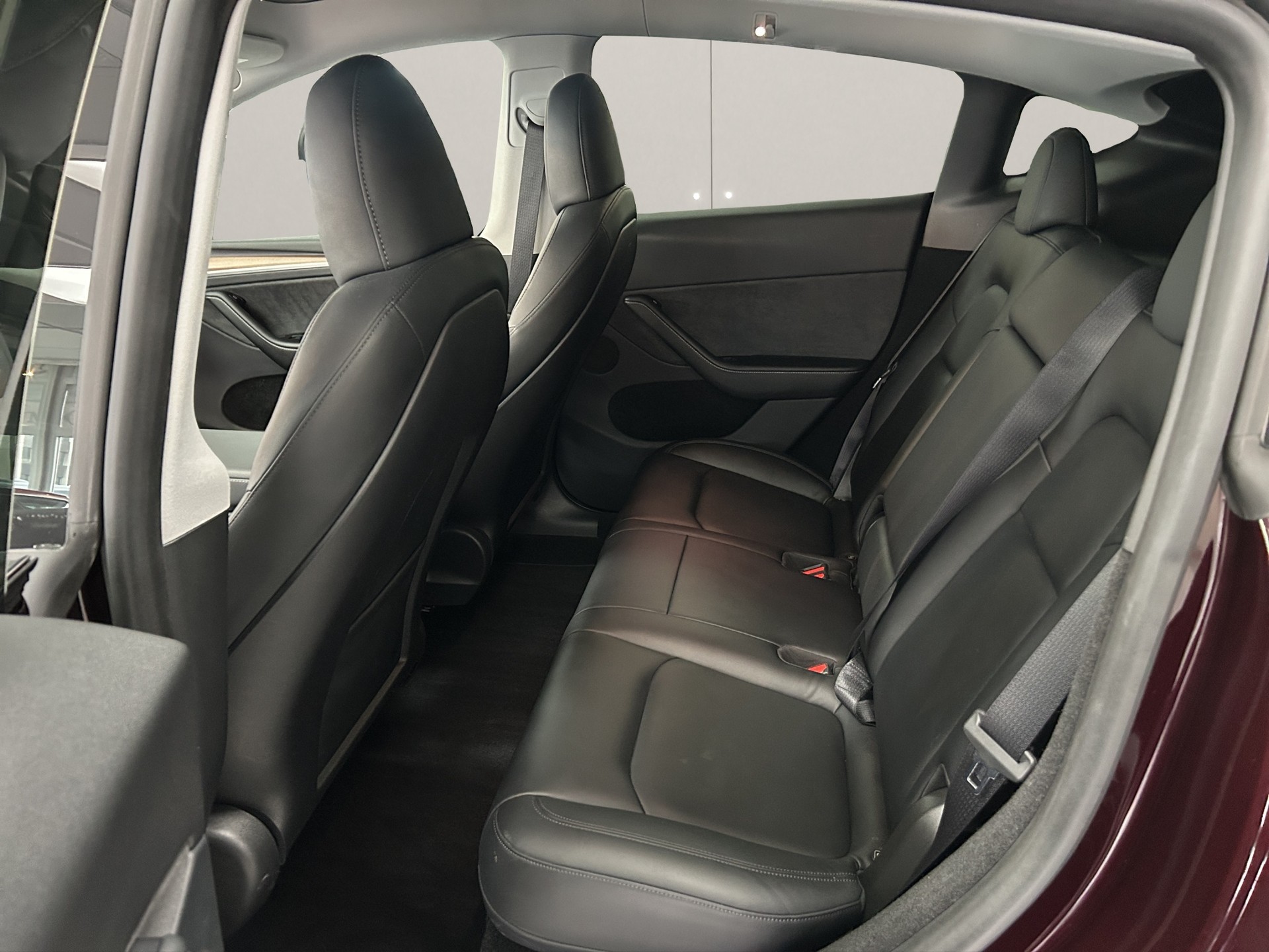 TESLA Model Y Long Range-image-6