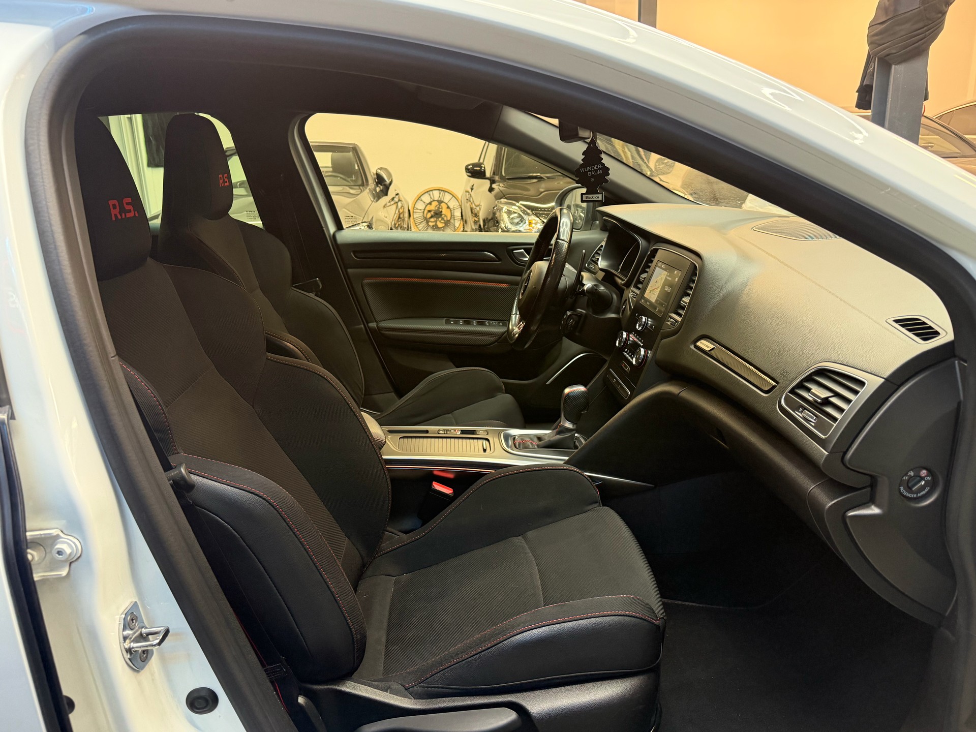 RENAULT Mégane RS 280 EDC-image-17