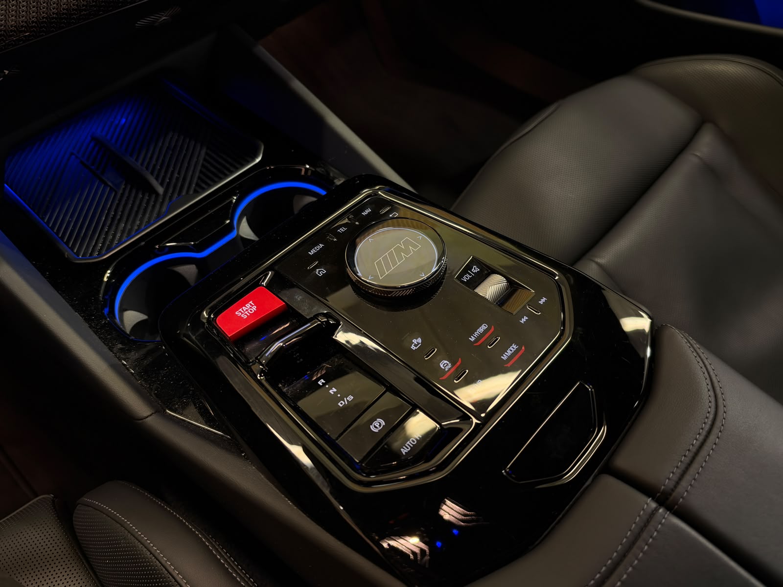 BMW M5 xDrive *CH-Fahrzeug*-image-16