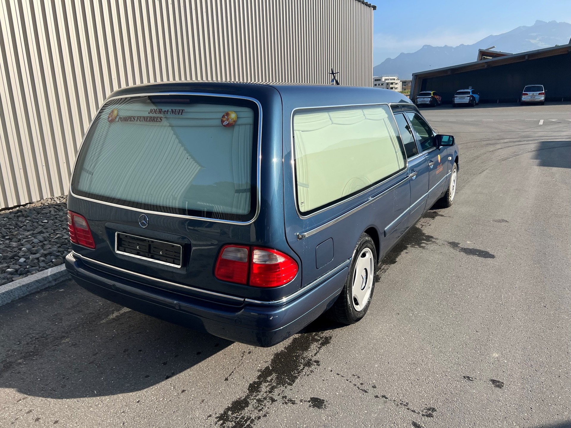 MERCEDES-BENZ Corbillard-image-5