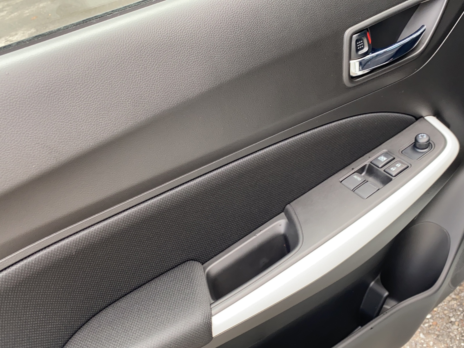SUZUKI Swift 1.2 Compact+ Hybrid 4x4-image-7