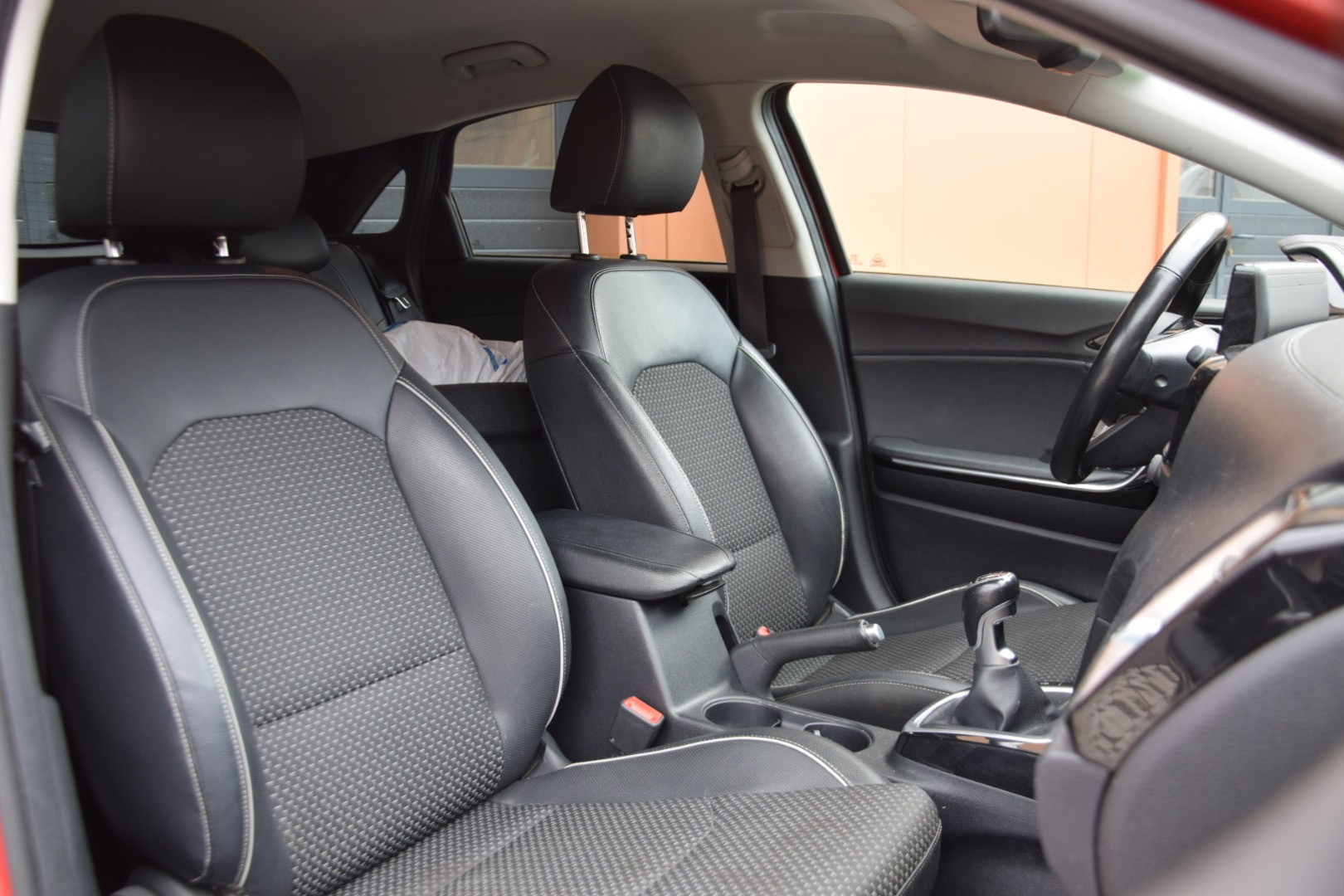 KIA Ceed 1.4 T-GDi Style-image-25