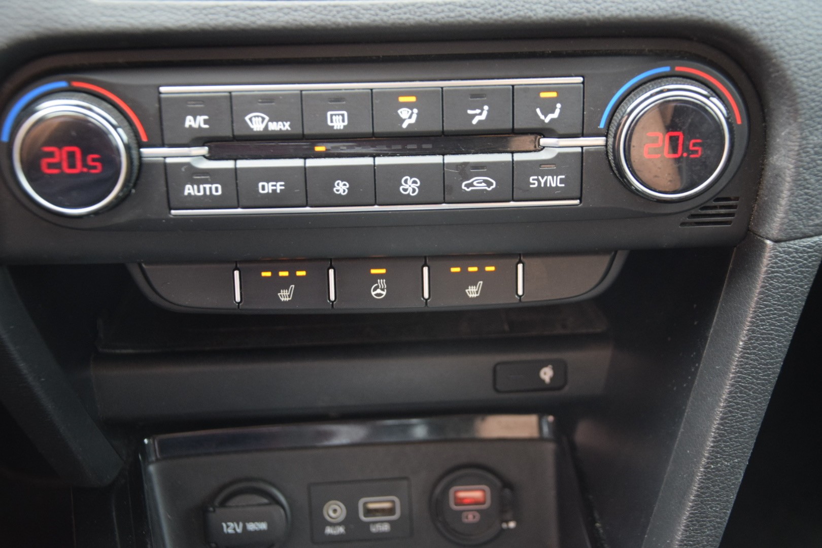 KIA Ceed 1.4 T-GDi Style-image-16