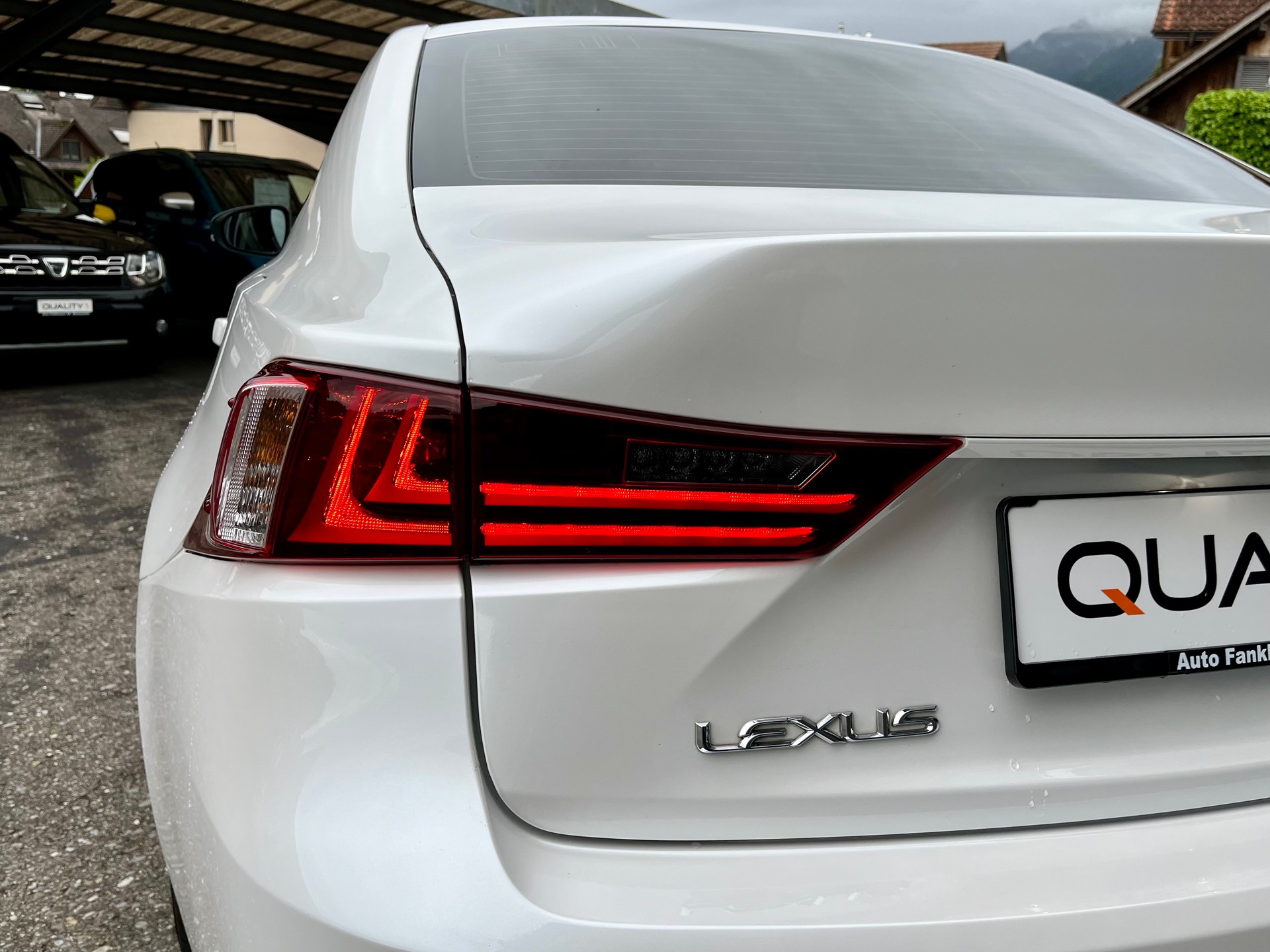 LEXUS IS 200t Sport Automatic-image-5