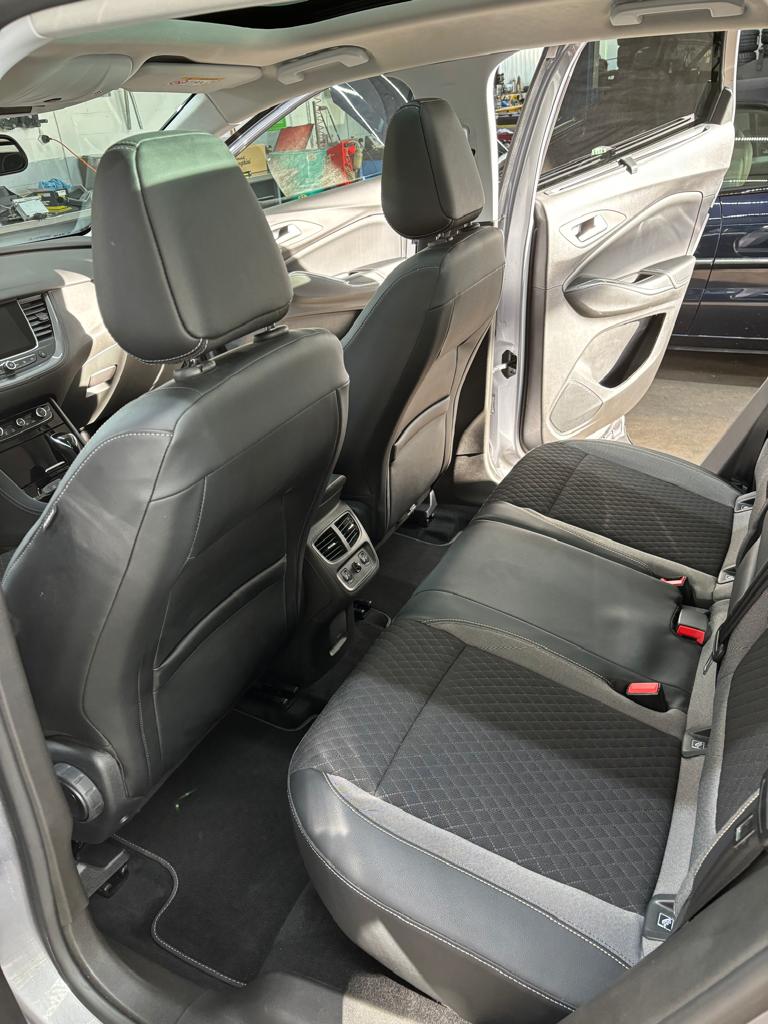 OPEL Grandland X 1.6 TP Ultimate Automatik-image-6