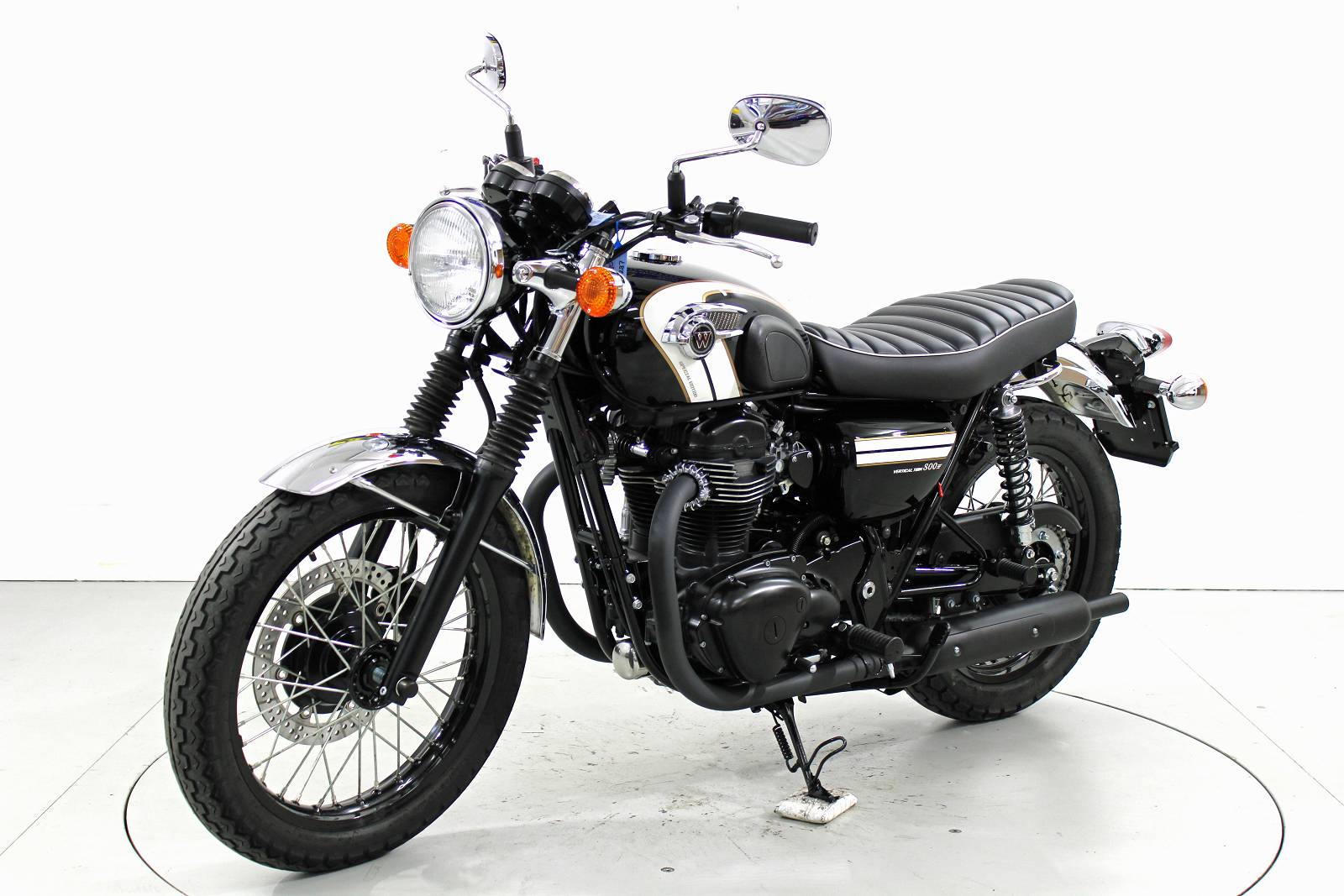 KAWASAKI W 800-showroom-element-2