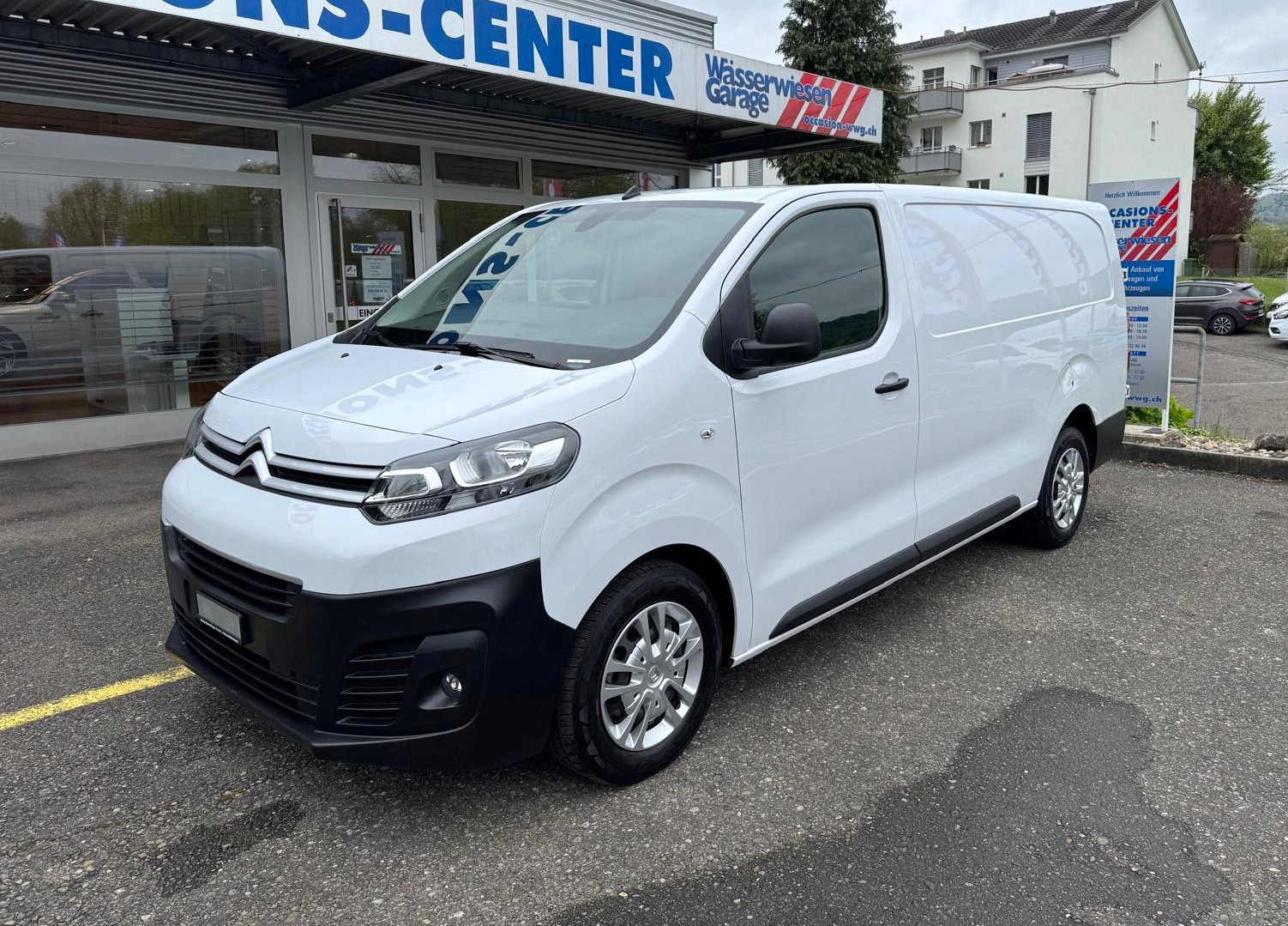 CITROEN Jumpy HDi140 XL 2.0 L2 AT-image-12