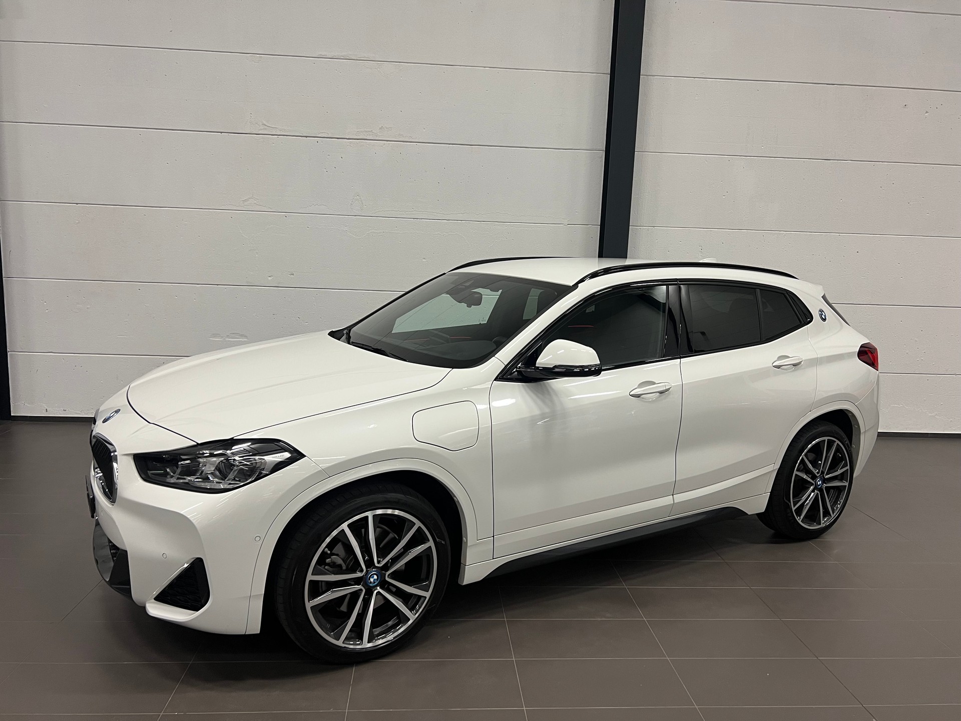 BMW X2 xDrive 25e M Sport Steptronic-image-2