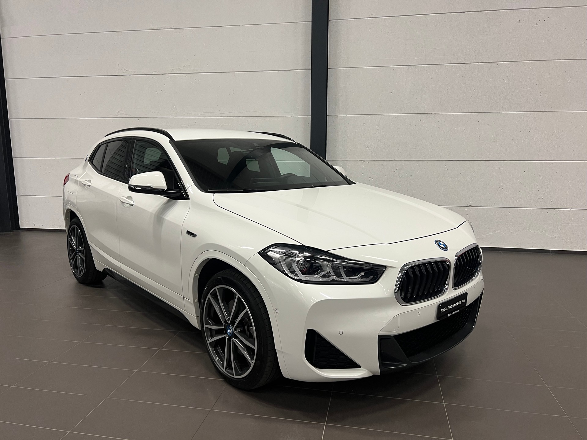BMW X2 xDrive 25e M Sport Steptronic-image-1