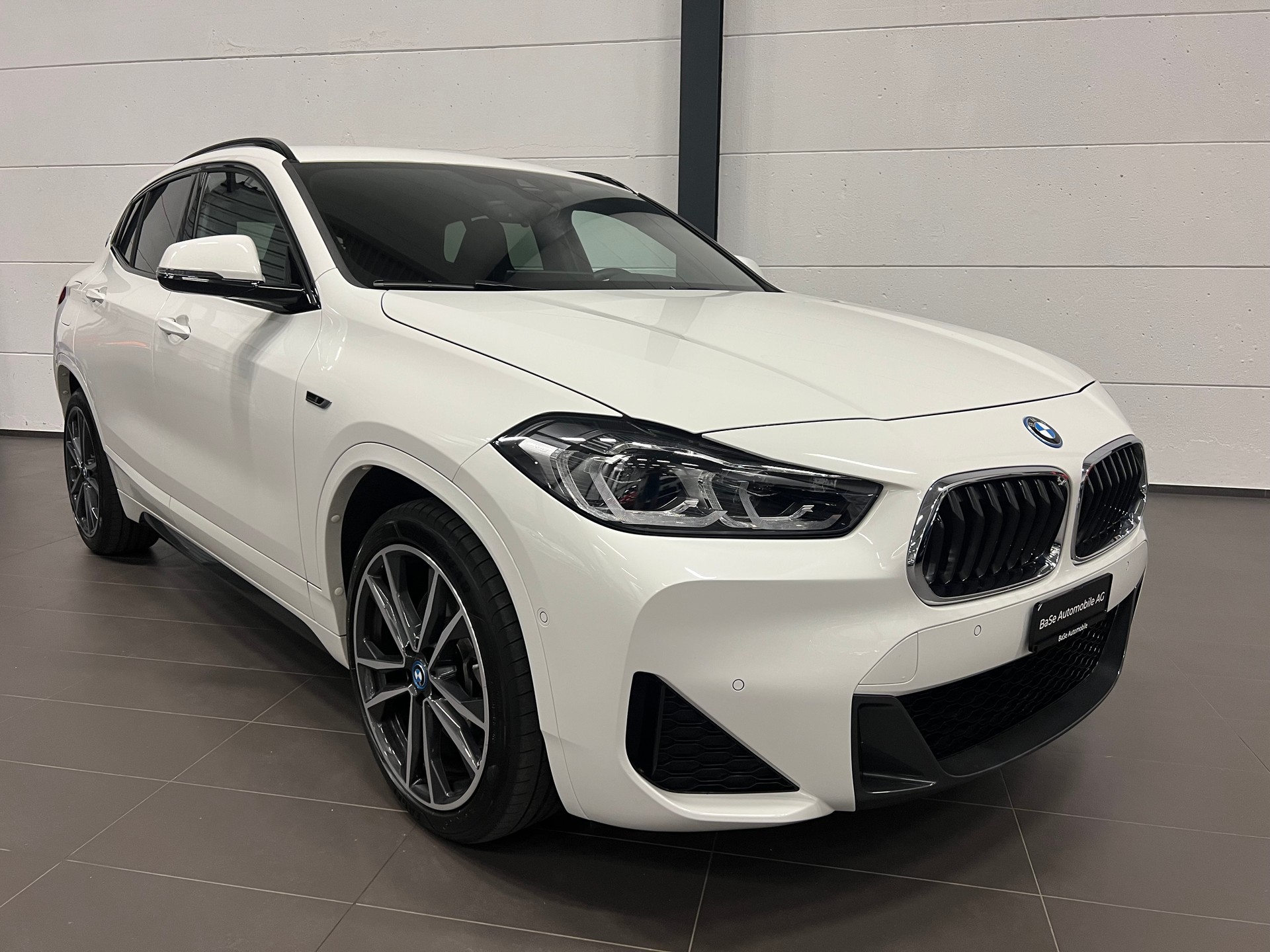 BMW X2 xDrive 25e M Sport Steptronic-image-5