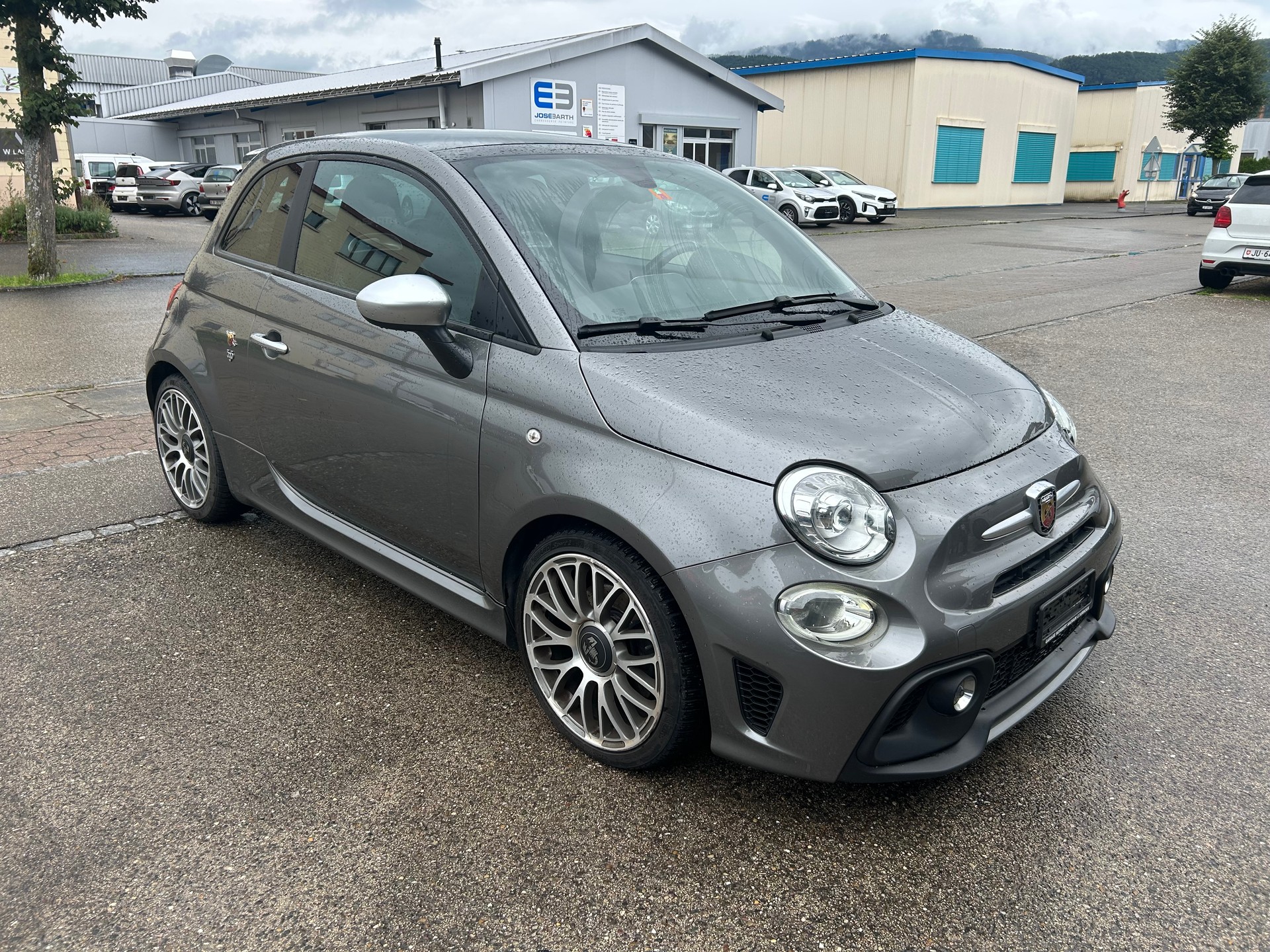 FIAT 595 1.4 16V Turbo Abarth Turismo-image-2