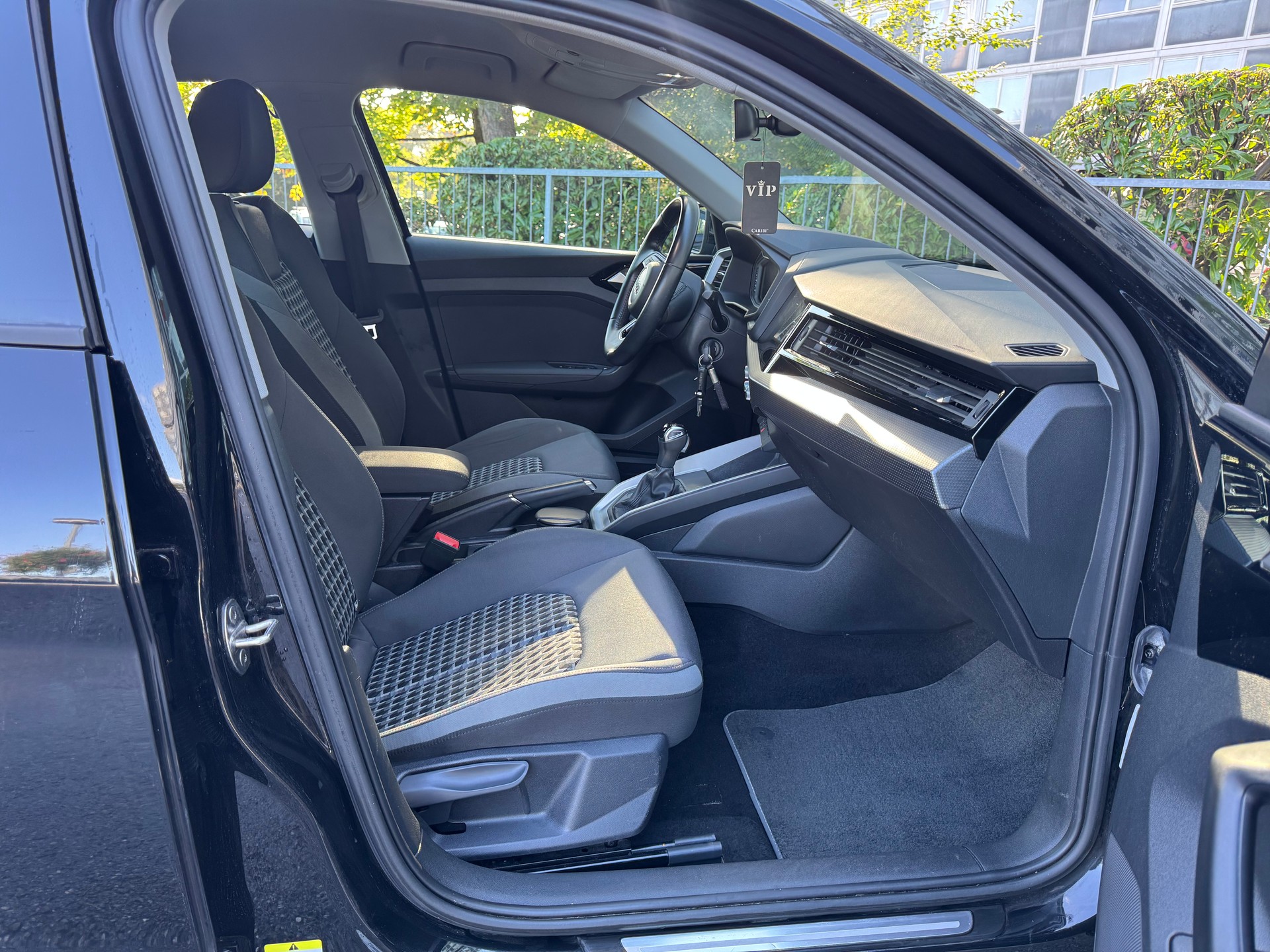 AUDI A1 Sportback 30 TFSI advanced S-tronic-image-11