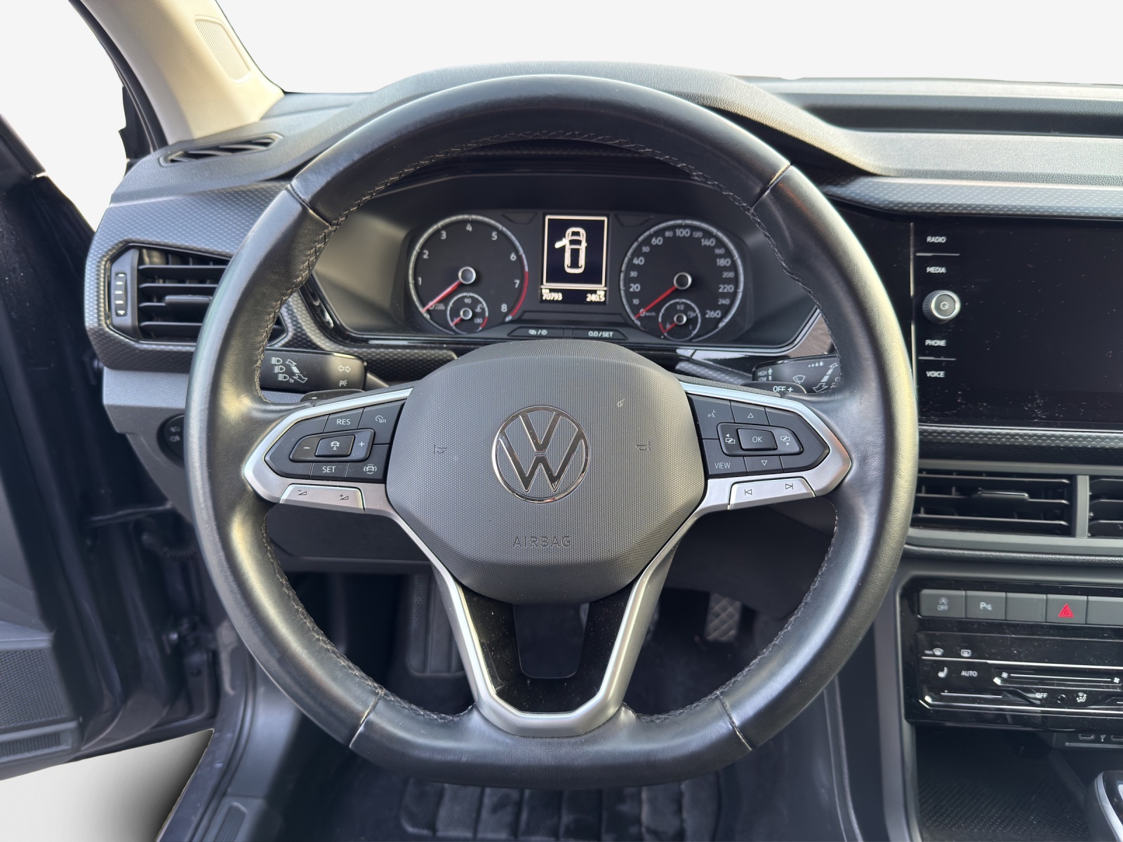 VW T-Cross 1.0 TSI Life DSG-image-9