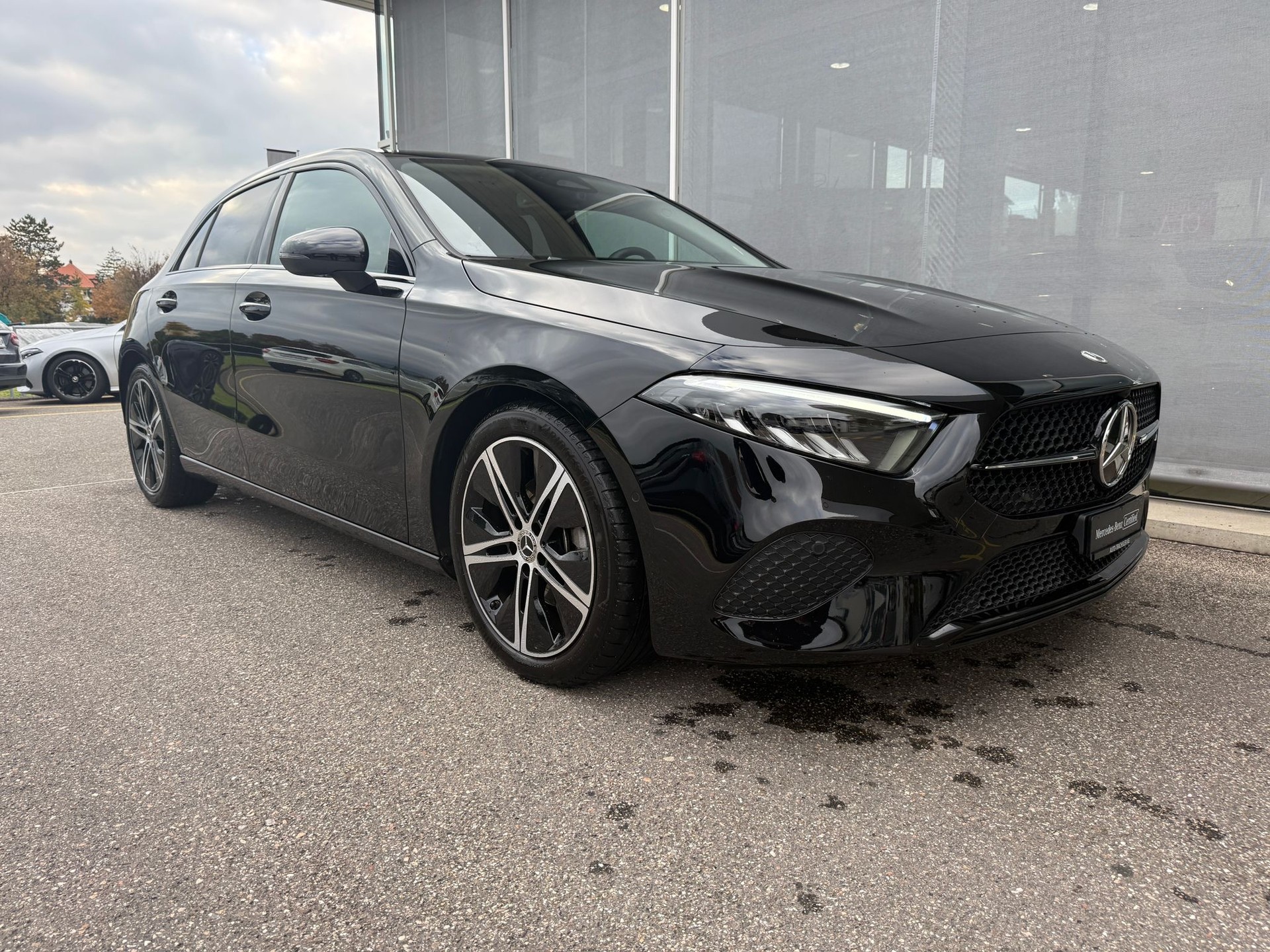 MERCEDES-BENZ A 180 7G-DCT-image-0