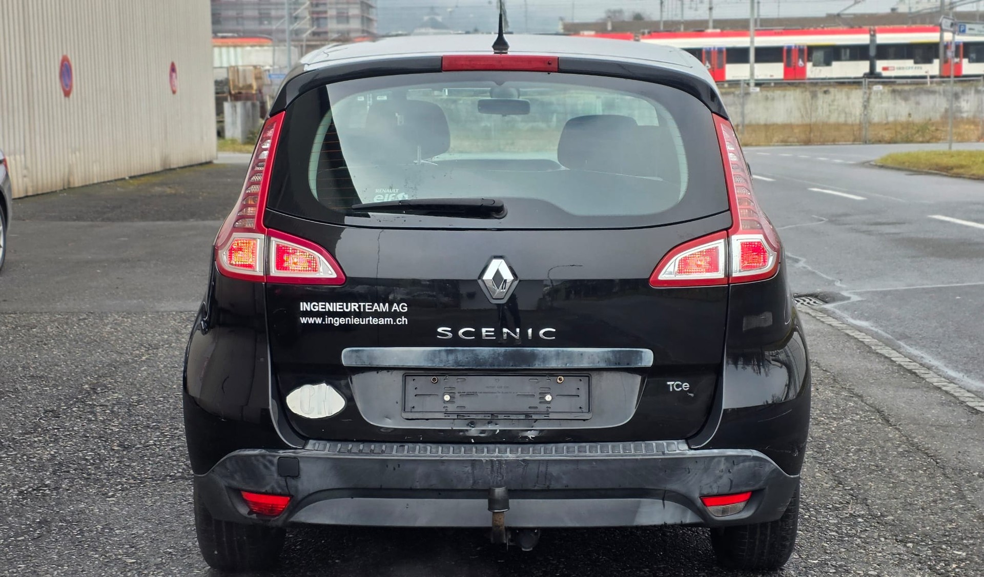 RENAULT Scénic 1.4 16V Turbo Dynamique-image-4