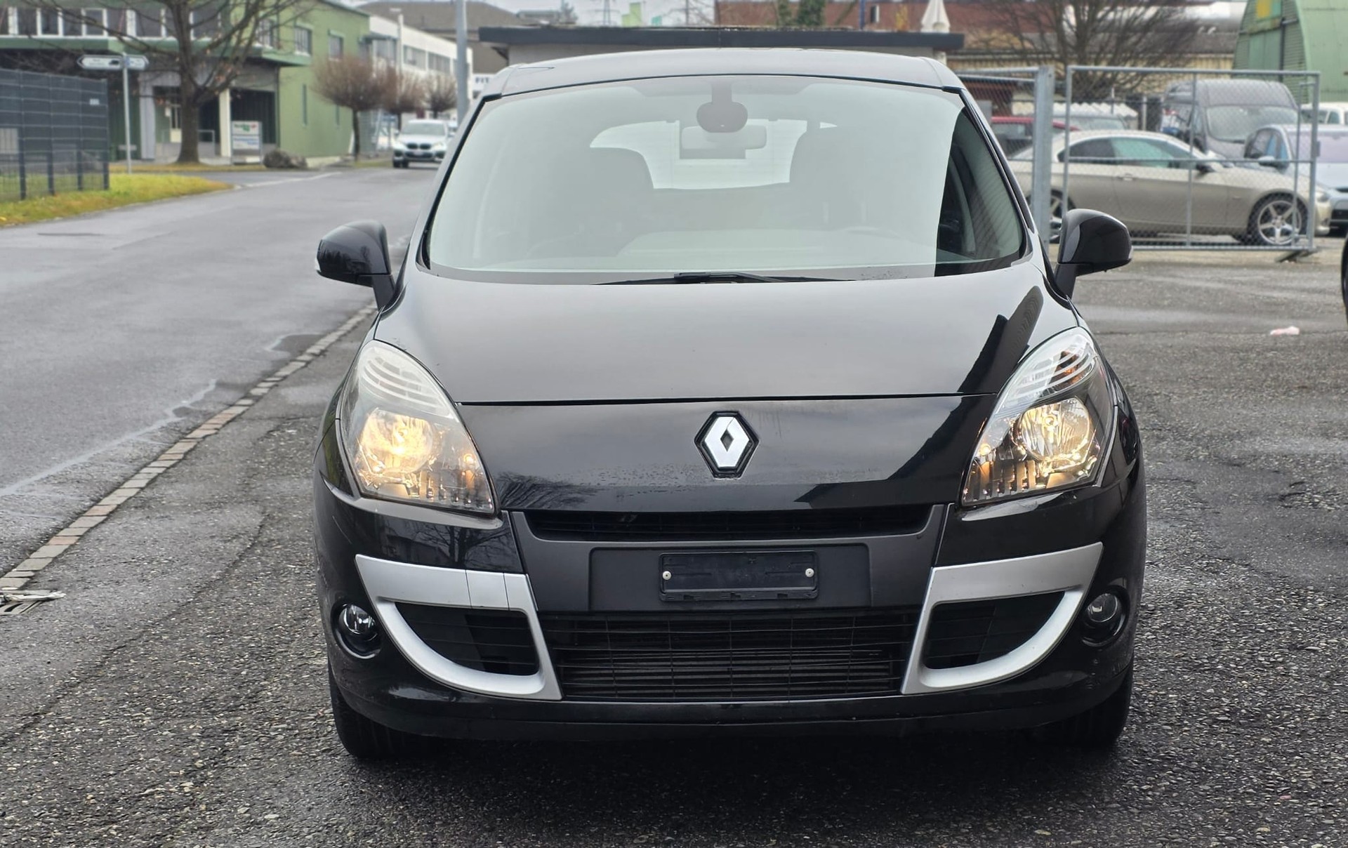 RENAULT Scénic 1.4 16V Turbo Dynamique-image-0