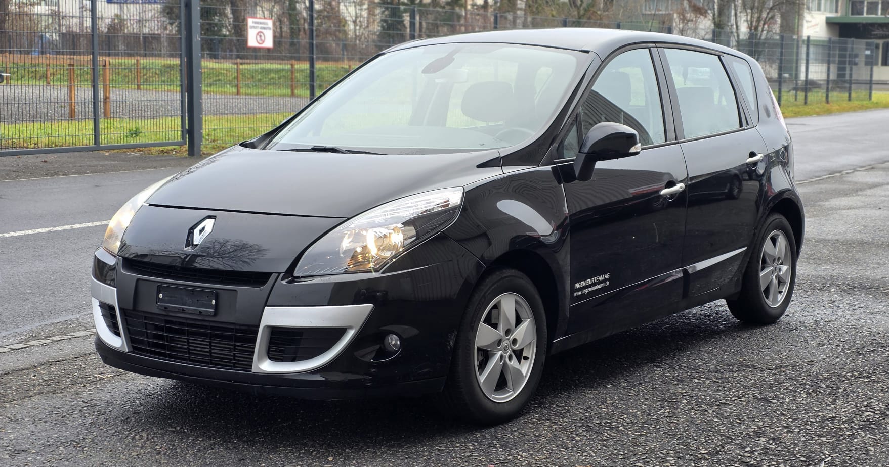 RENAULT Scénic 1.4 16V Turbo Dynamique-image-2