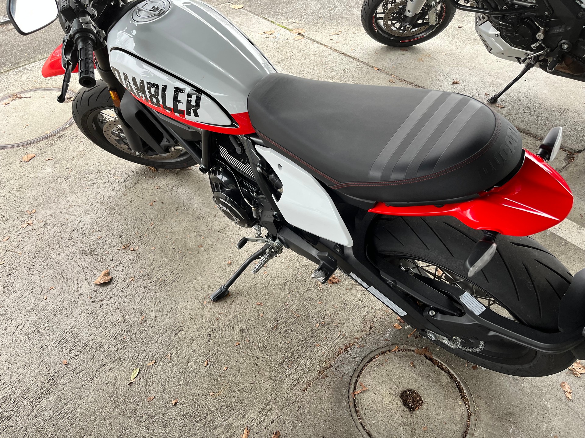 DUCATI SCRAMBLER URBAN MOTARD-image-2