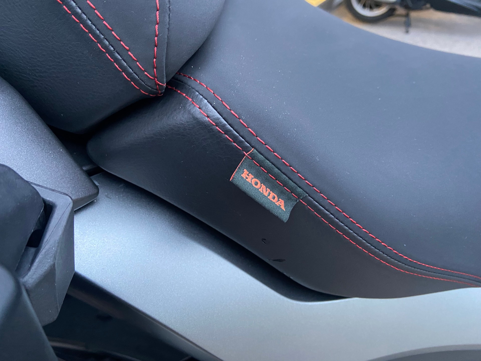 HONDA NT 1100-image-11