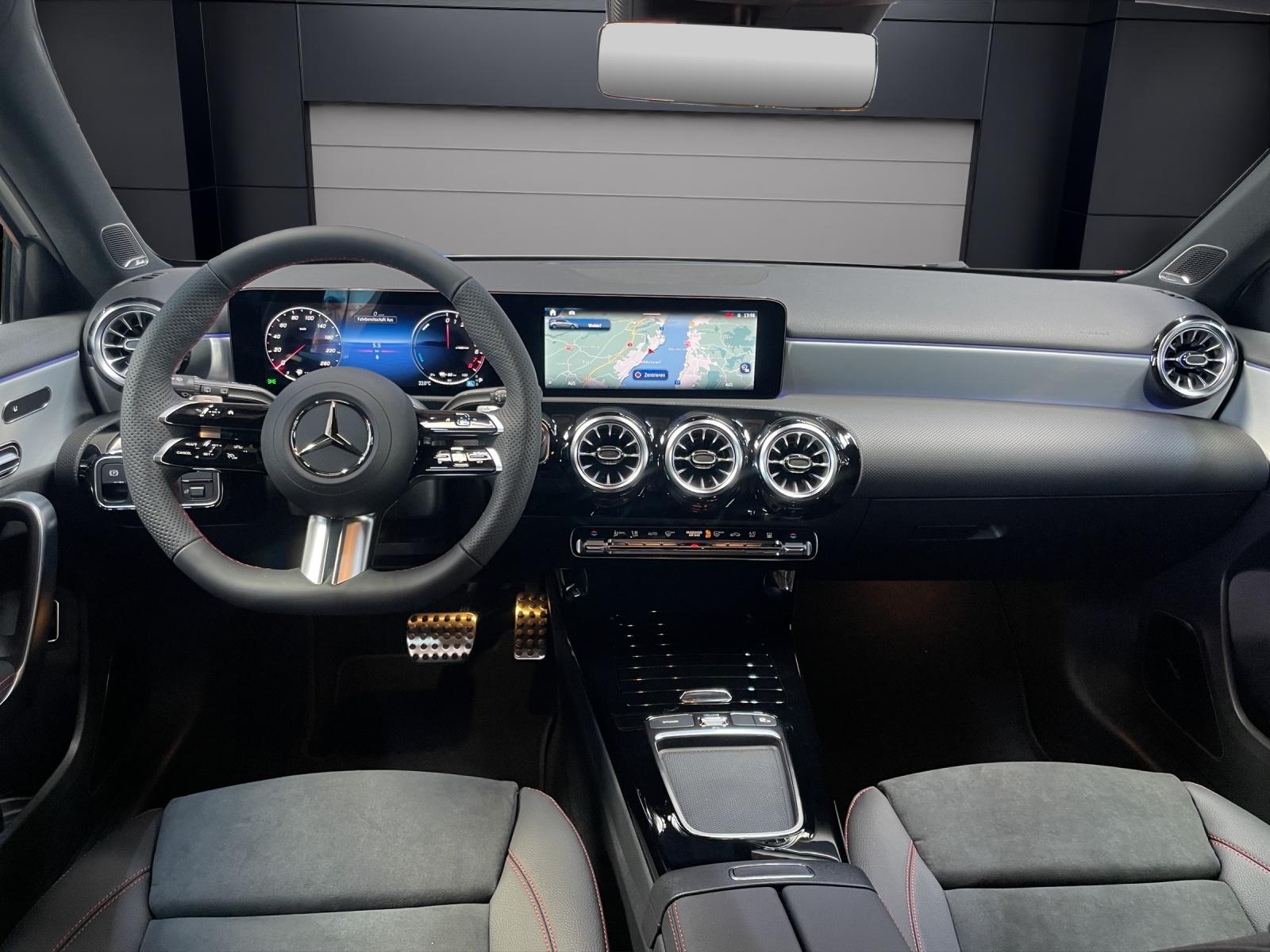 MERCEDES-BENZ A 250 e EQ Star AMG Line-image-4