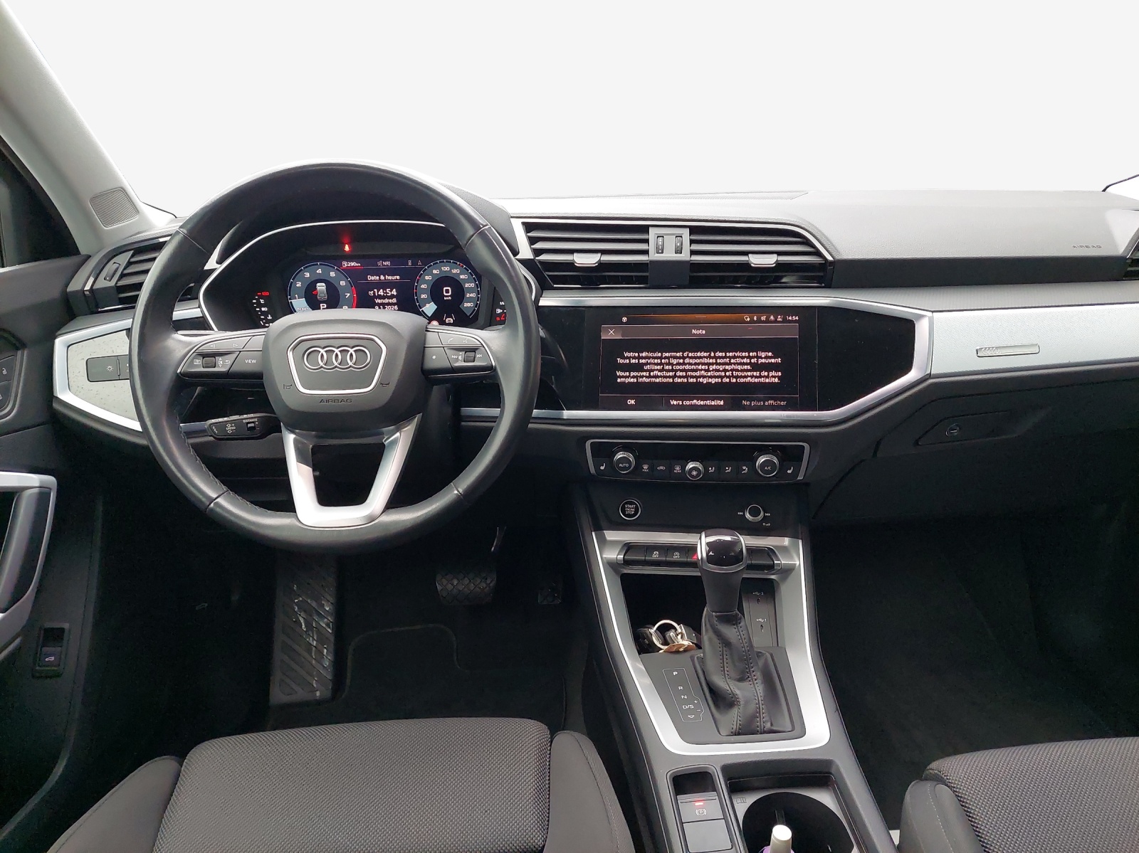 AUDI Q3 35 TFSI Attraction S-tronic-image-8