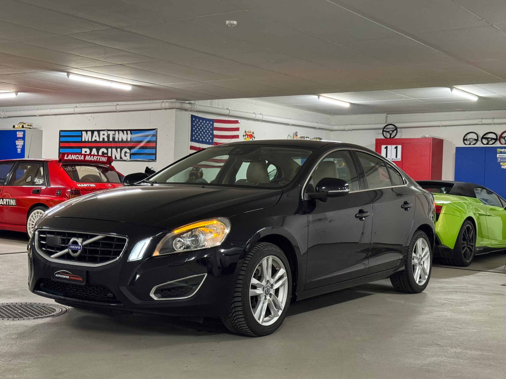 VOLVO S60 T5 Summum Powershift 1-Hand-image-0