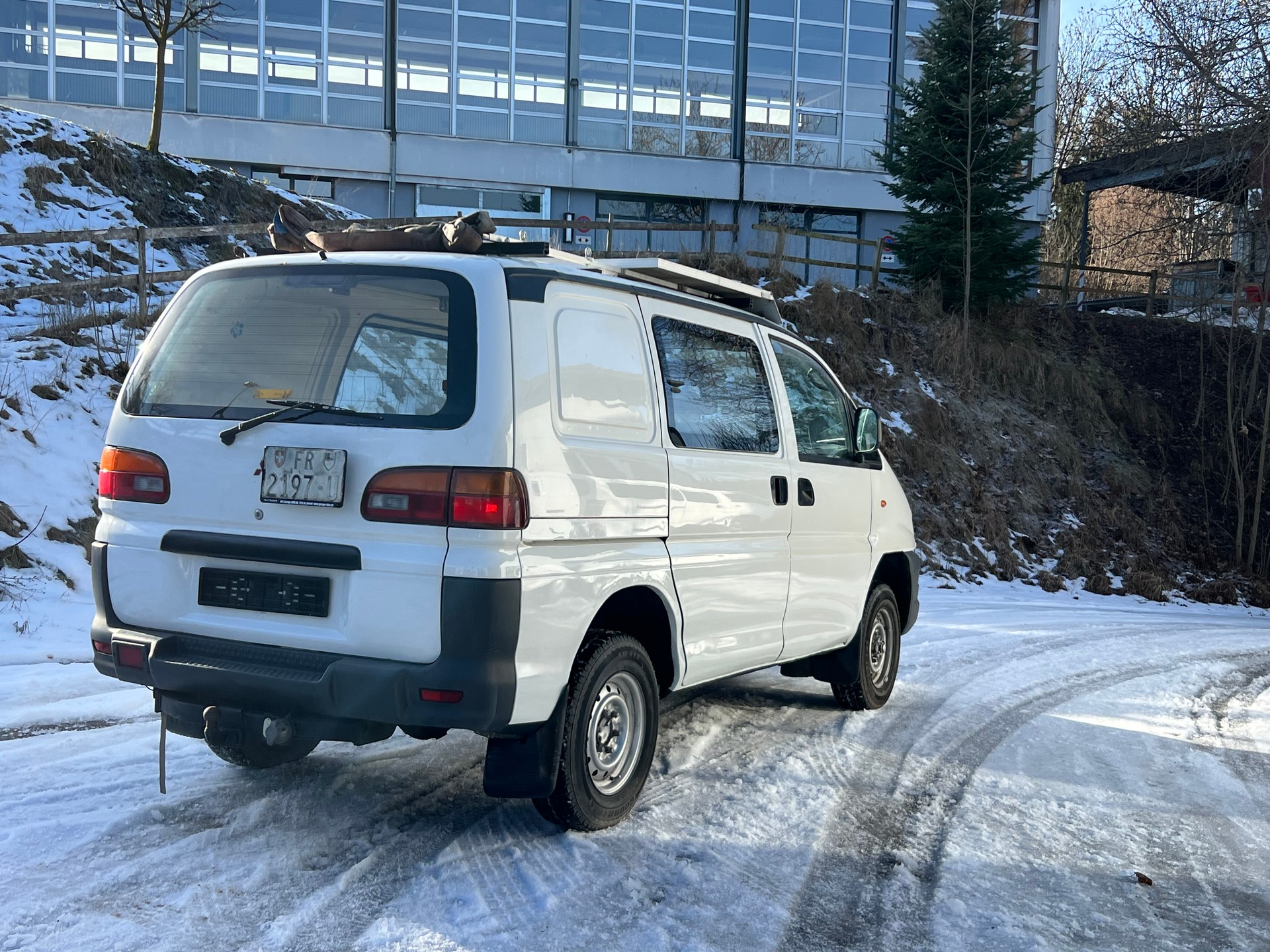 MITSUBISHI L 400 4x4 2.4-16-image-1