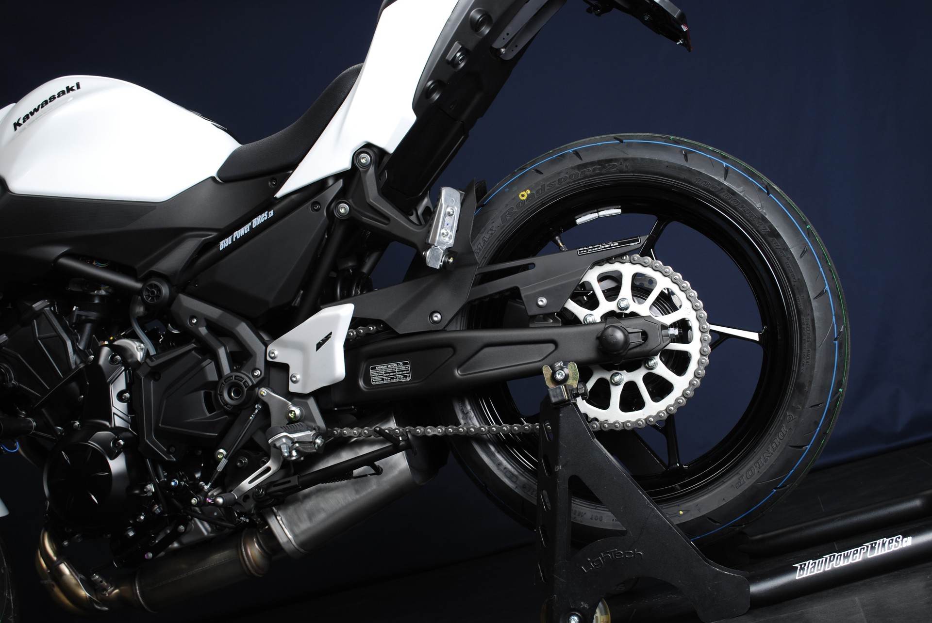 KAWASAKI Z 650 (35kW) - Speziallackierung-image-11