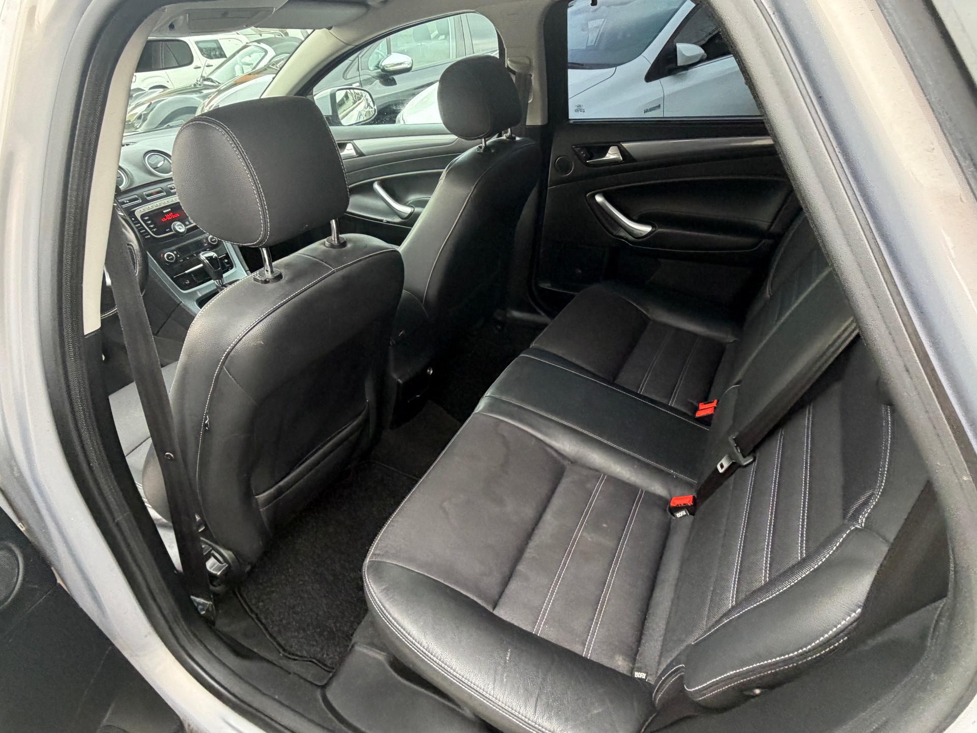 FORD Mondeo 2.0 TDCi 16V Carving PowerShift-image-6
