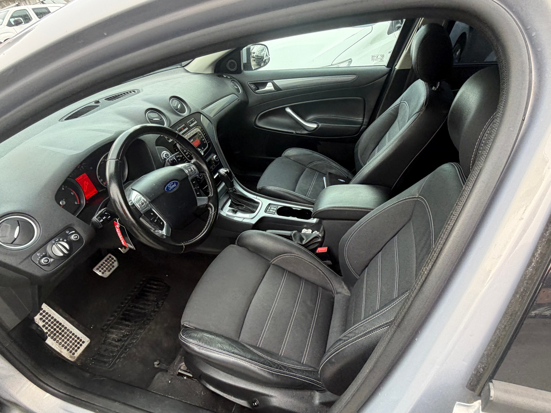 FORD Mondeo 2.0 TDCi 16V Carving PowerShift-image-10
