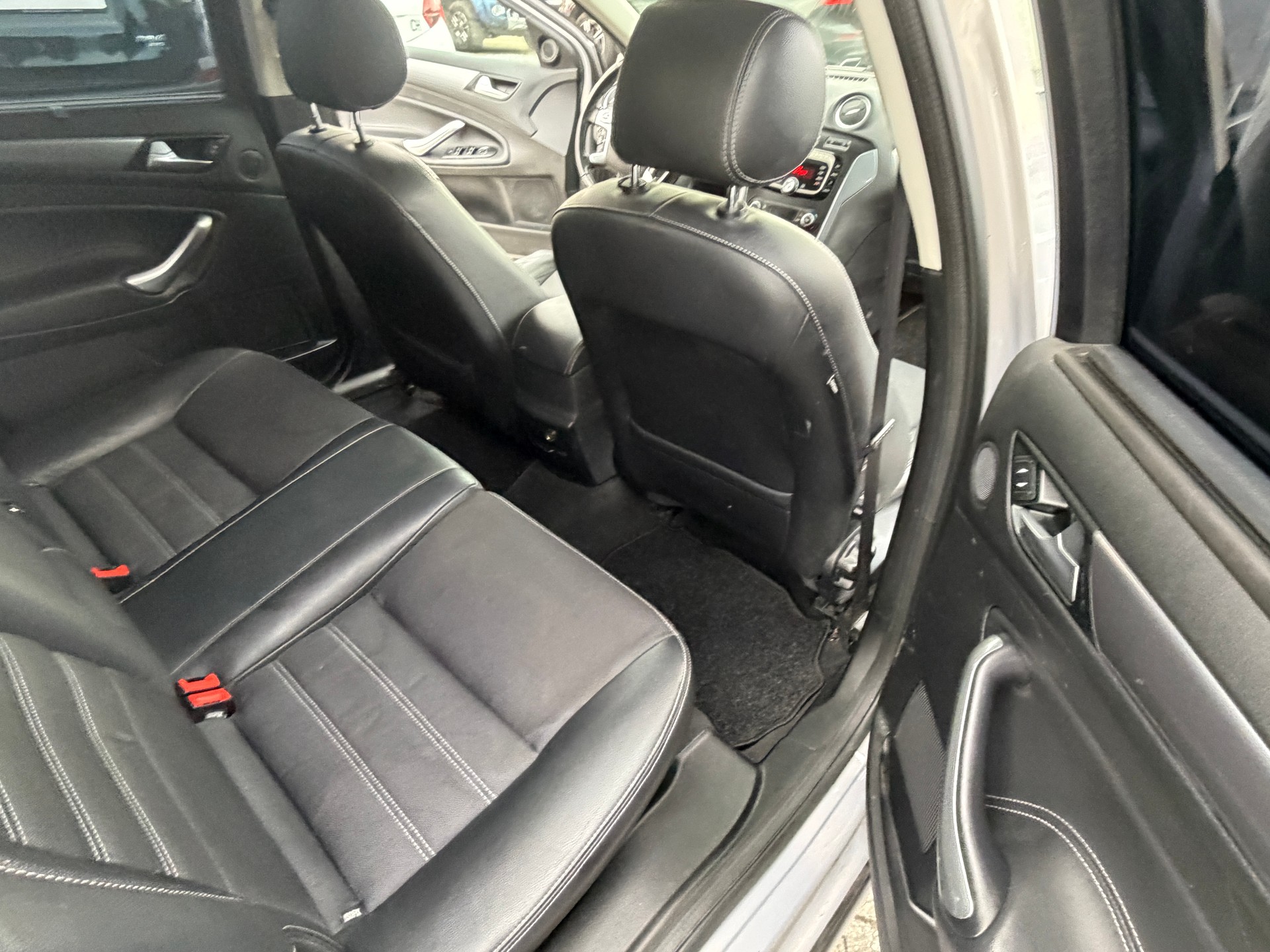 FORD Mondeo 2.0 TDCi 16V Carving PowerShift-image-8
